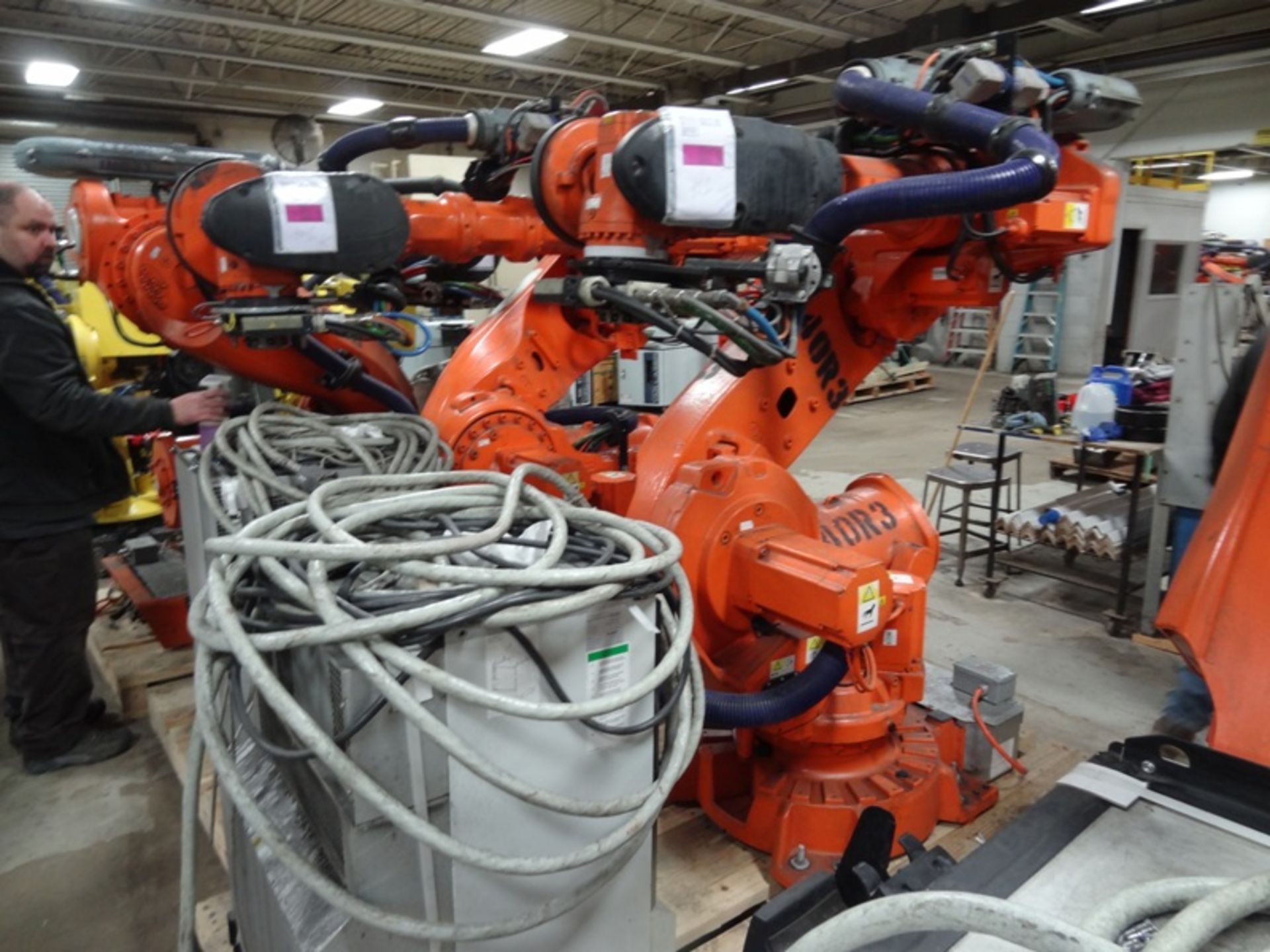 ABB ROBOT IRB 6640-235/2.55 WITH IRC 5 CONTROLS, CABLES & TEACH, YEAR 2012, SM 66-82940, LOCATION MI