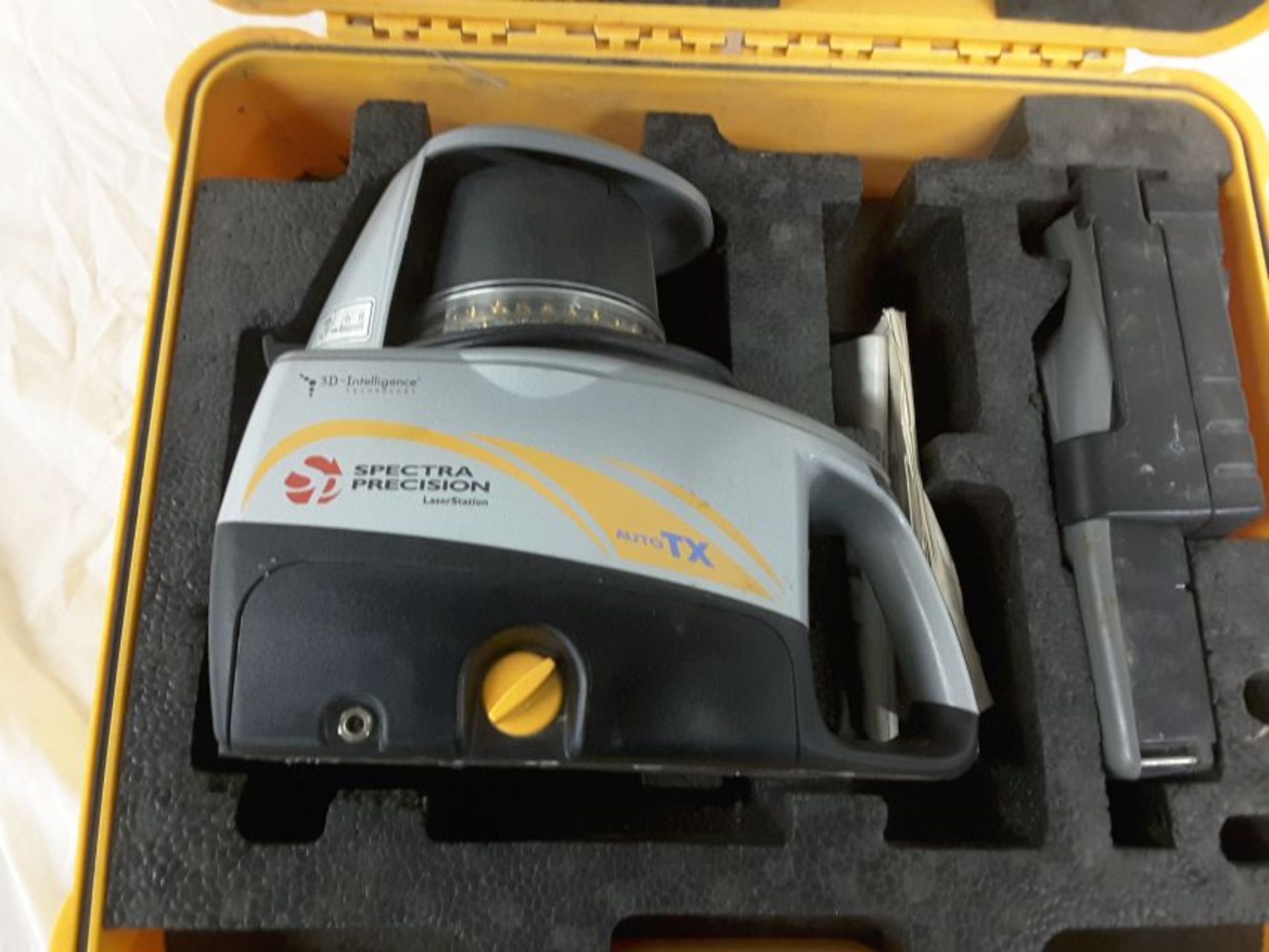 Spectra Precision laser staion model 1043-100 auto TX in hard case