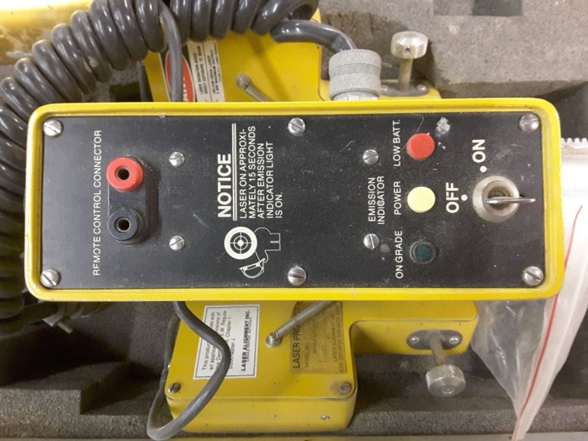 Manufacturer Laser Alignment, Inc. model Laser Beacon 3000 in hard case - Image 2 of 3