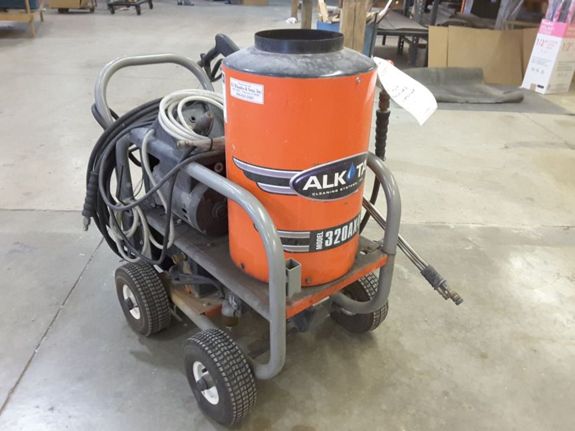 Alkta cleaning system Hotsy high pressure sprayer model 320AX4