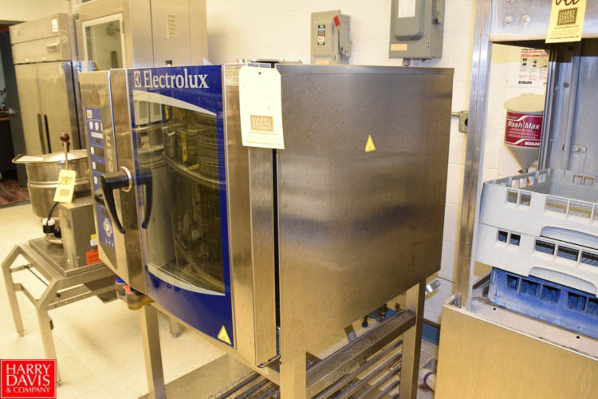 2009 Electrolux Air-O-Steam Electric Oven S/N 9380001 Mounted on S/S Cart Location: Green Bay, WI