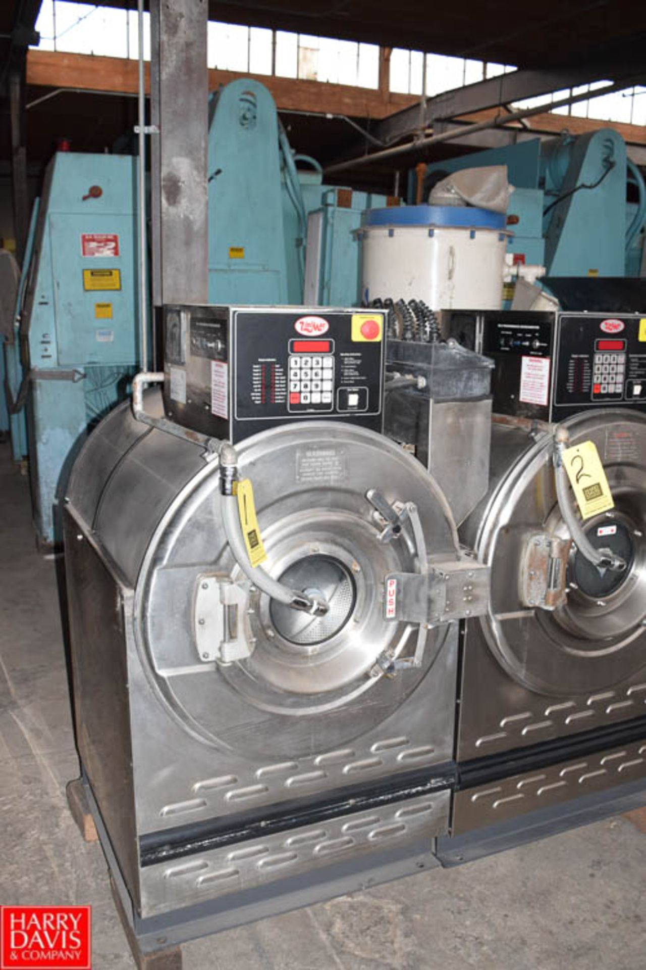 UniMac 35 LB Capacity S/S Washer, Model UW353OU50001 Rigging Fee: $300