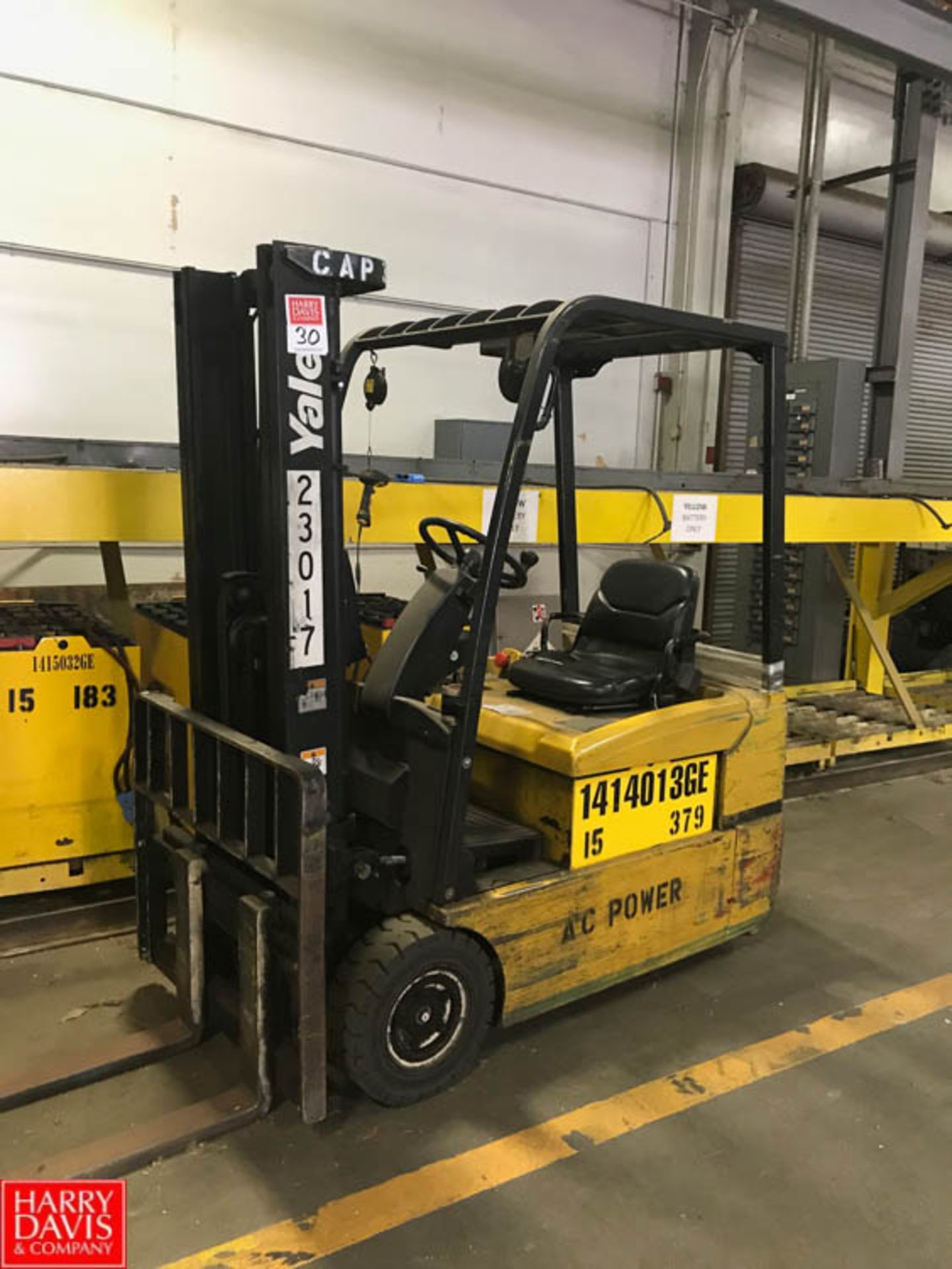 Yale 3,500 LB Capacity , Electric Sit Down Fork Lift, Model ERP035, with Side Shift Attachment,