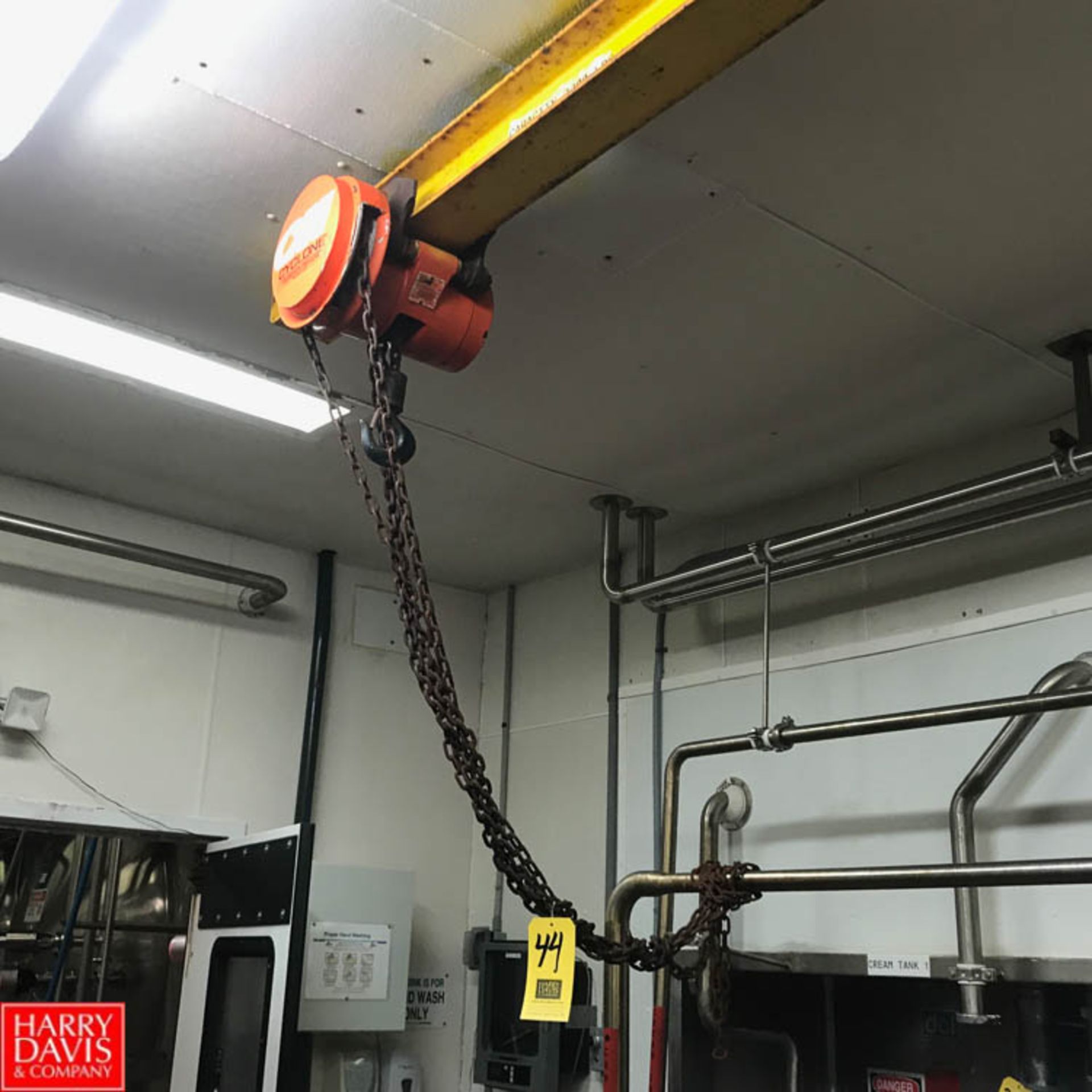 CM Cyclone 1 Ton Capacity Chain Hoist