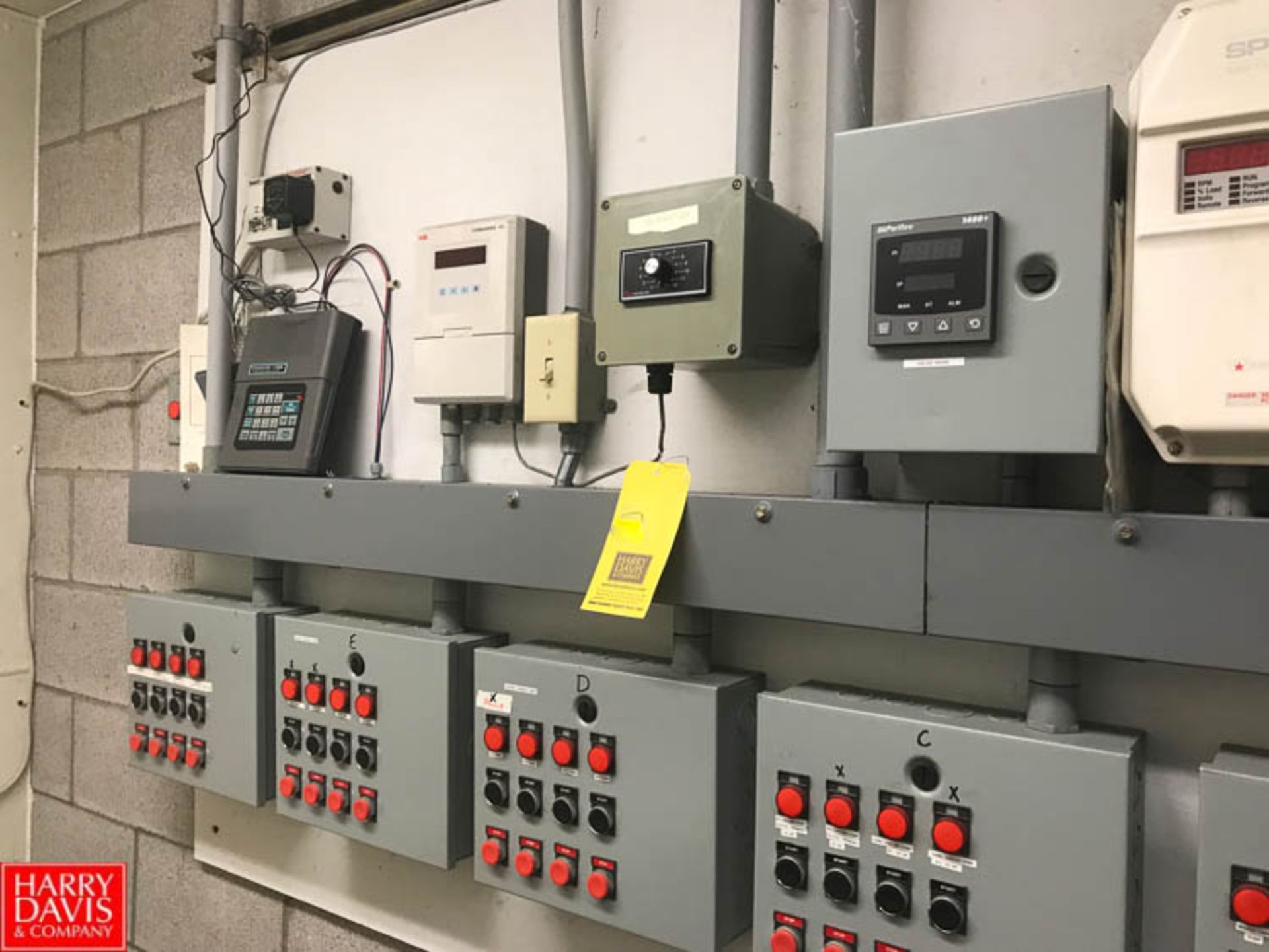Reliance SP 500 Variable Frequency Drive, Reads and Controls Rigging Fees: 100