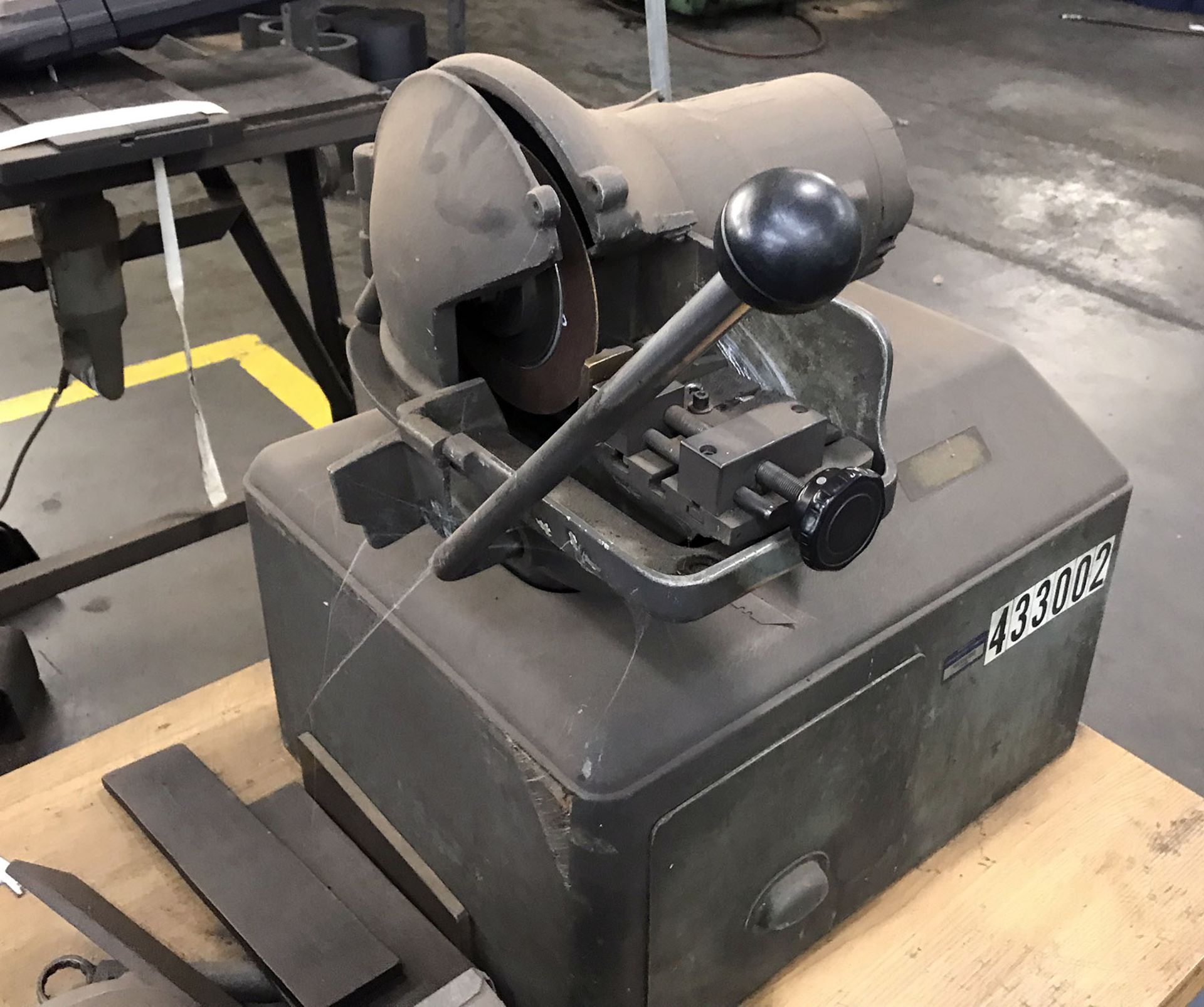 Buehler L+D Specialty Saw