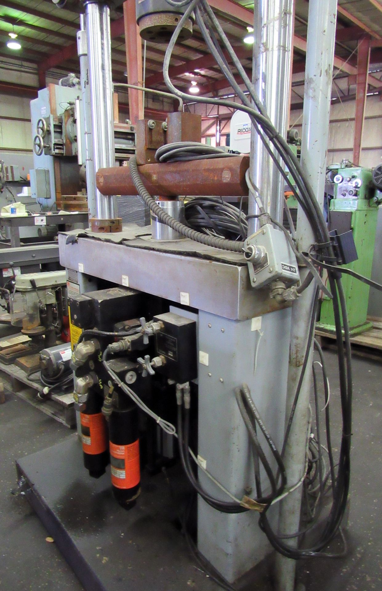 MTS Model 312-31 Fatigue Testing Machine - Image 3 of 4