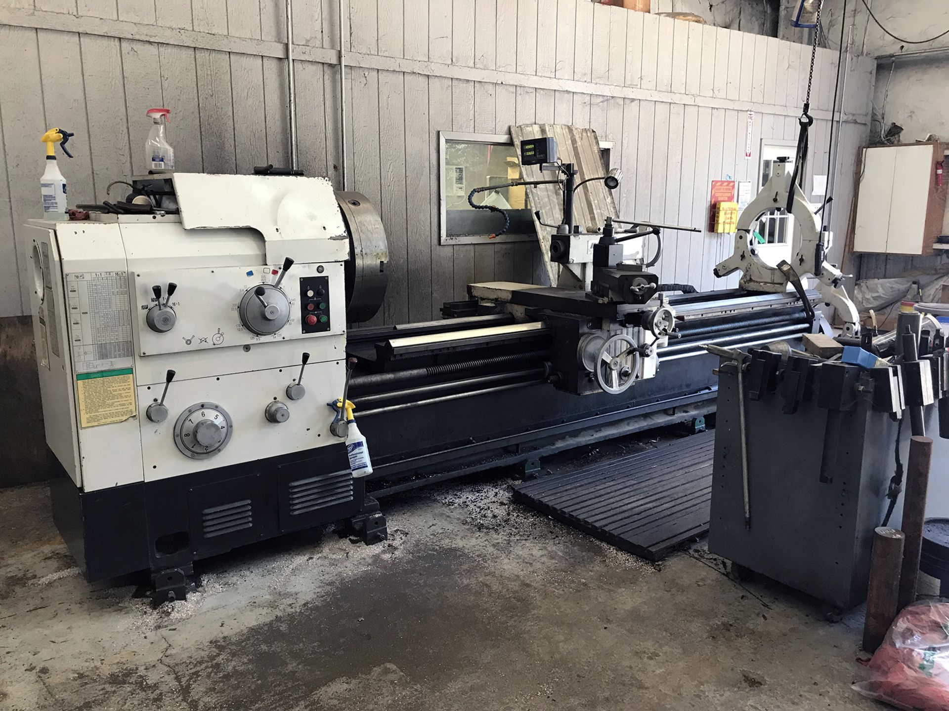 32" x 120" Vanguard Model CW6280/3000 Engine Lathe