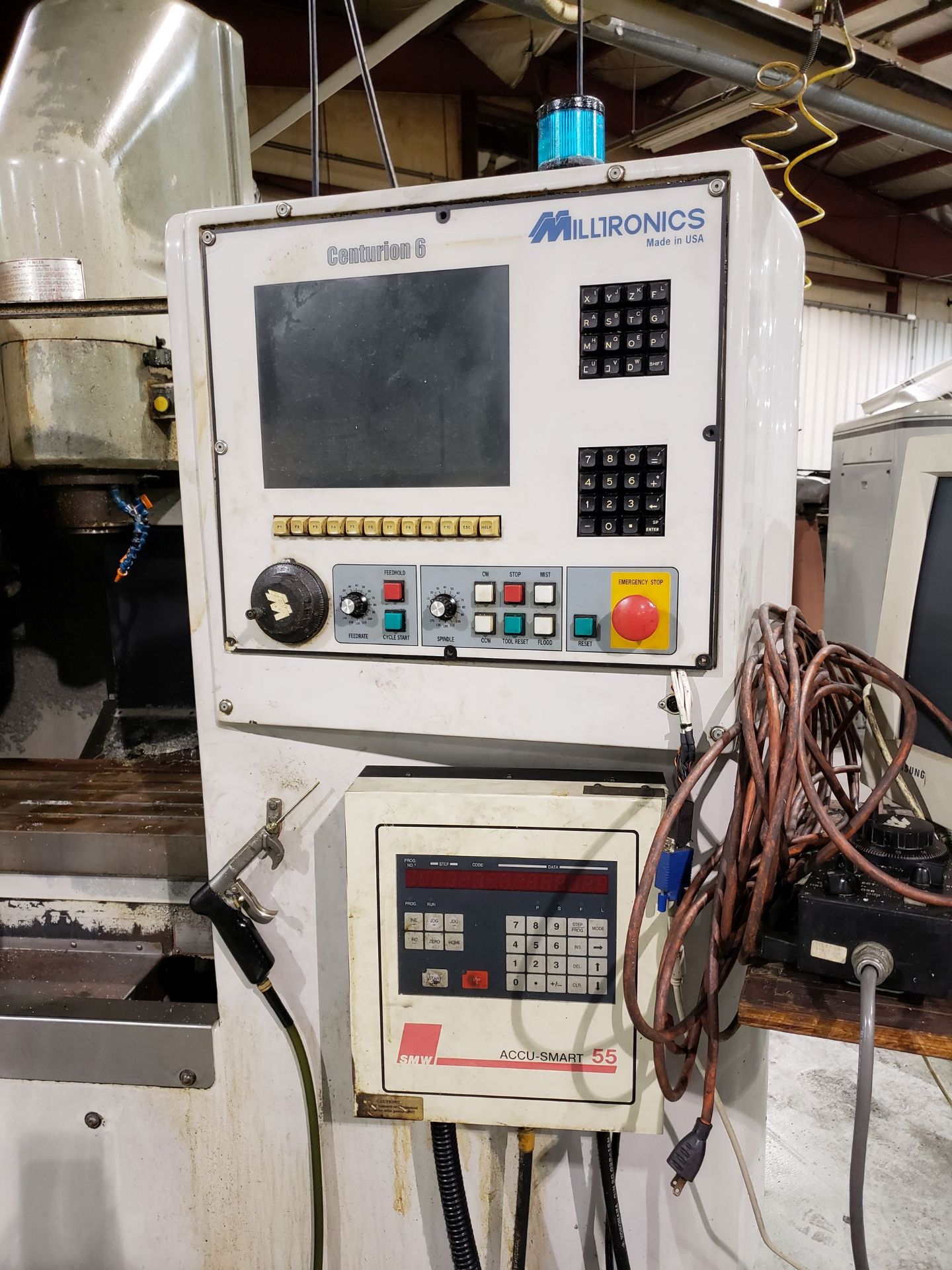 MILLTRONICS VM 15 SN 6141, TRAVELS- X- 24", Y-15", Z-19.5", 6000 RPM SPINDLE SPEED, 20 ATC, 16X40 - Image 2 of 7