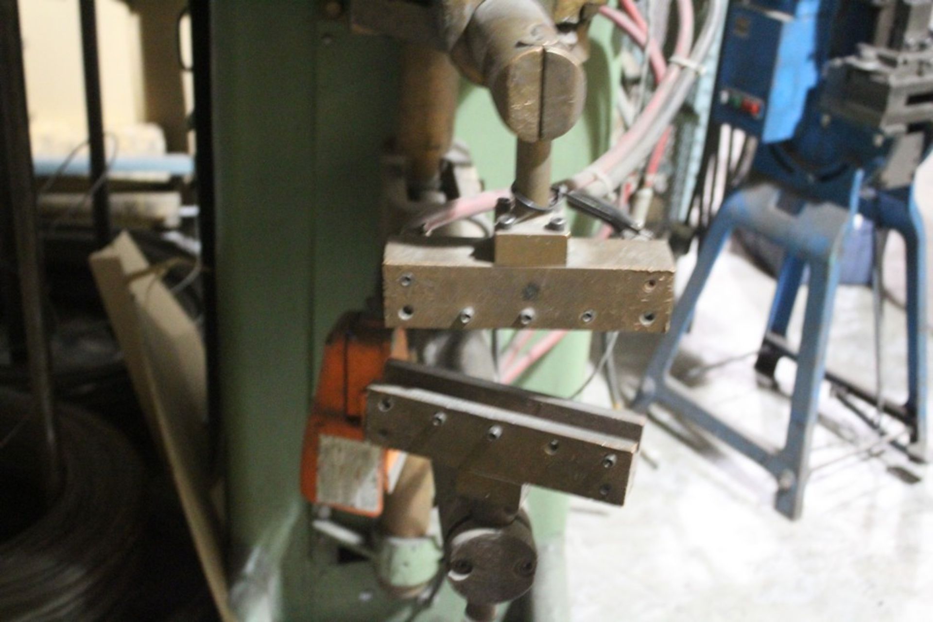 NATIONAL 75 KVA TYPE 24 SPOT WELDER, S/N X3677, 28” THROAT, INTERLOCK INDUSTRIES 105 - Image 4 of 5