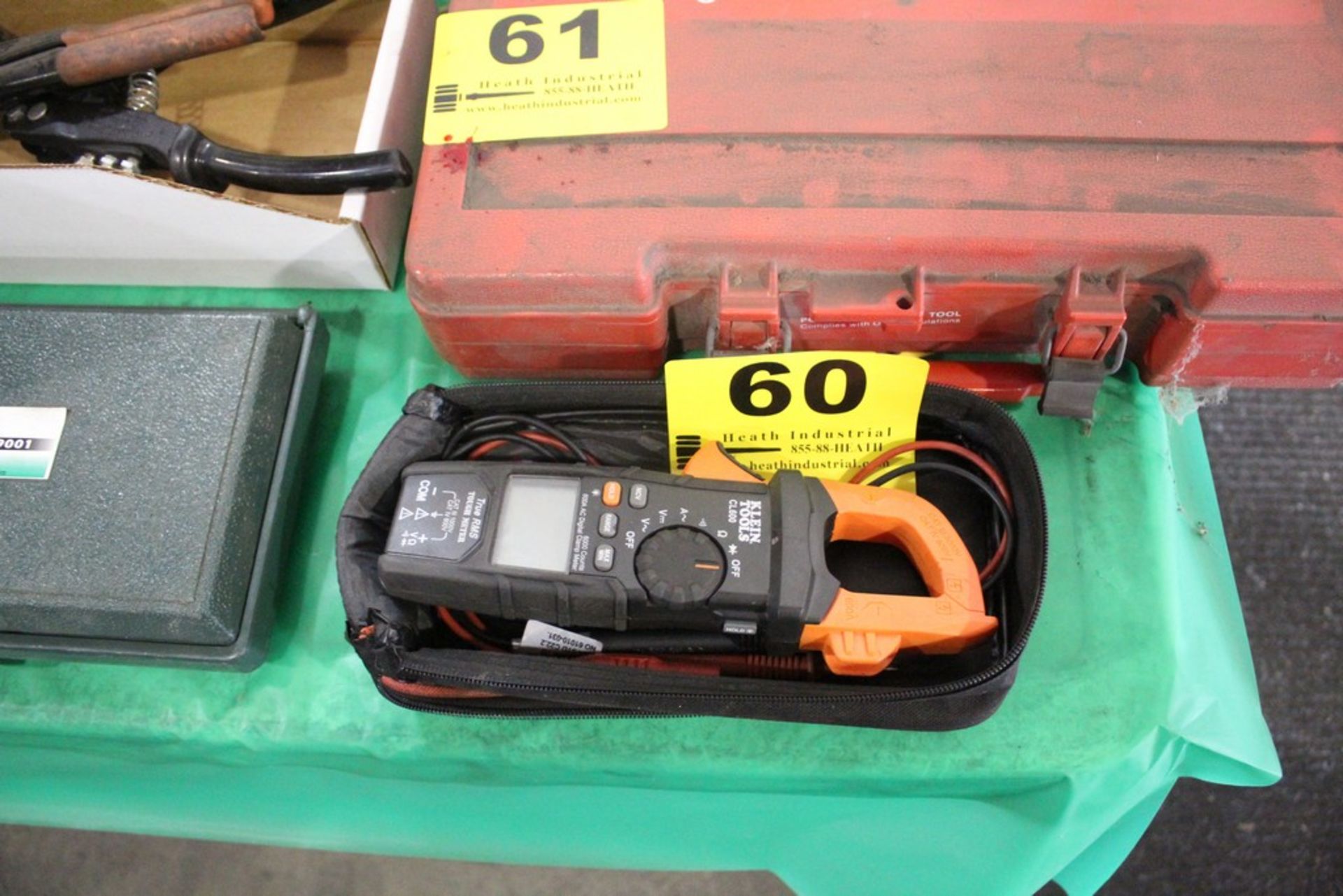 KLEIN CL600 AUTO RANGING CLAMP ON METER WITH CASE