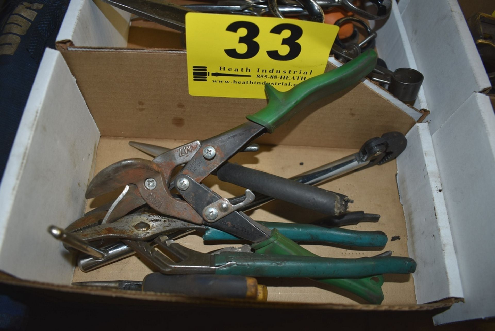 LOT ASSORTED SNIPS & CUTTERS