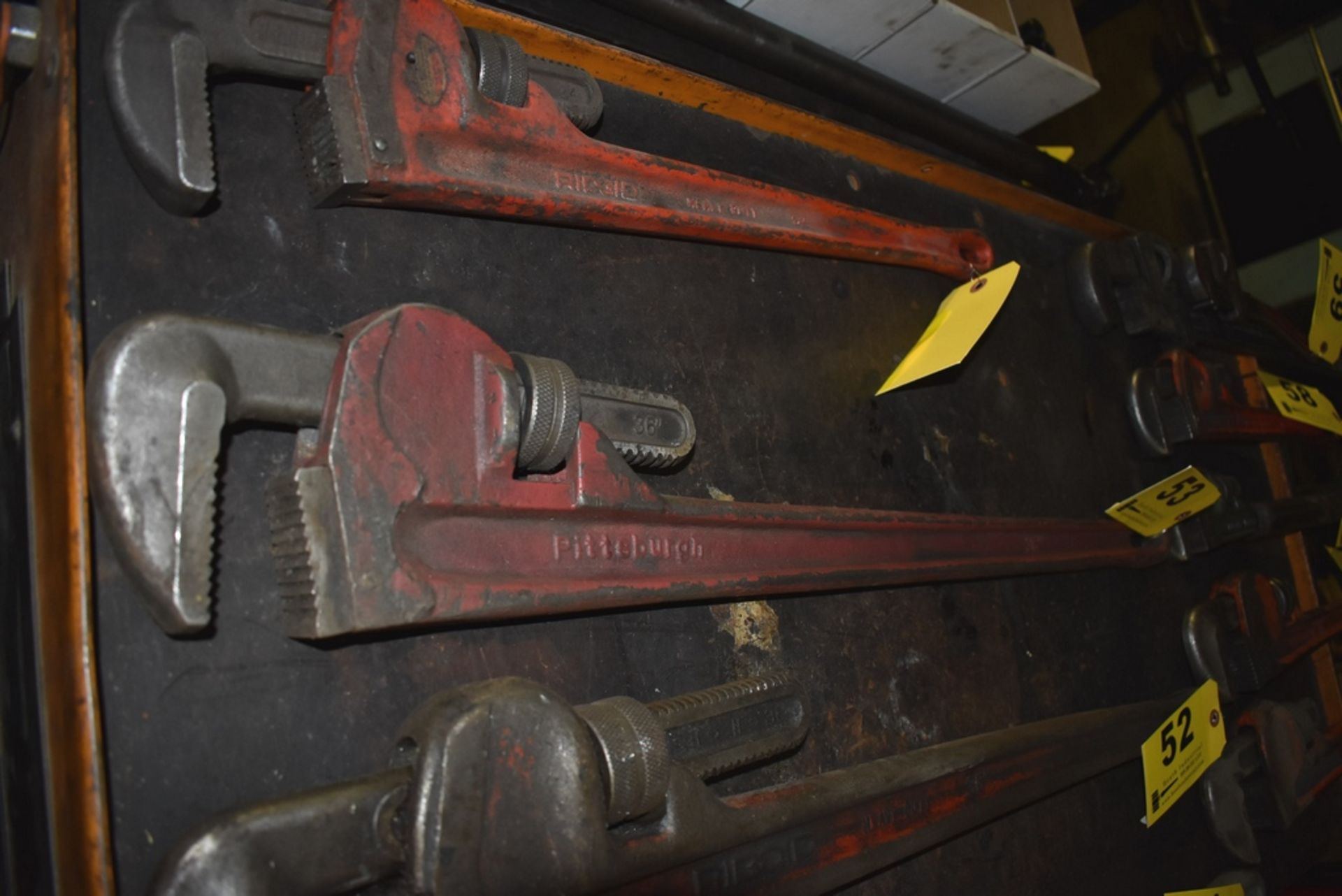 PITTSBURGH 36" PIPE WRENCH