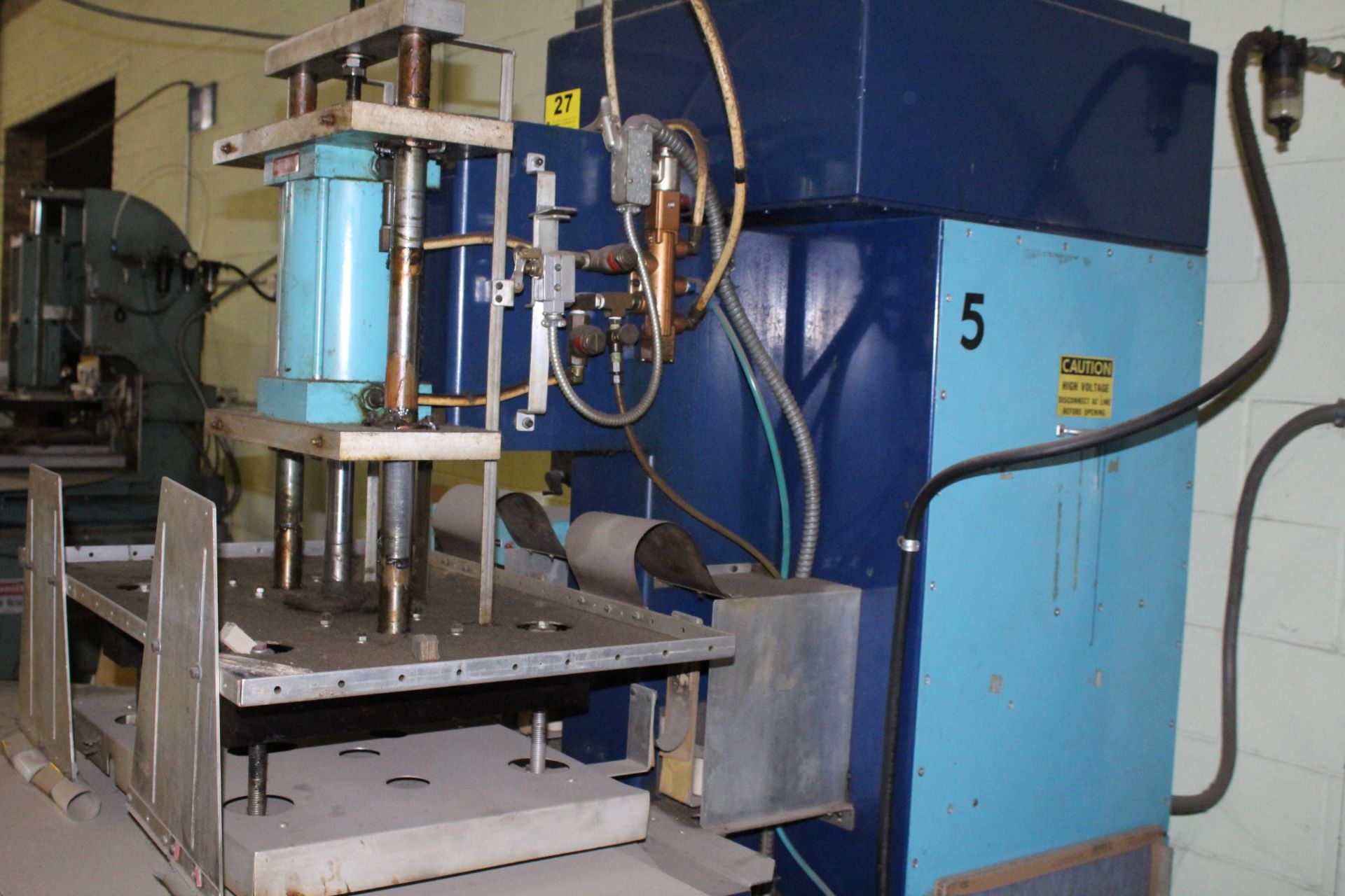 SOLODYNE 10 KW 4-STATION MODEL F10-25 SEALING PRESS, S/N 1336-79, WITH 84” TURNTABLE, PRESEAL/SEAL/C - Image 5 of 6