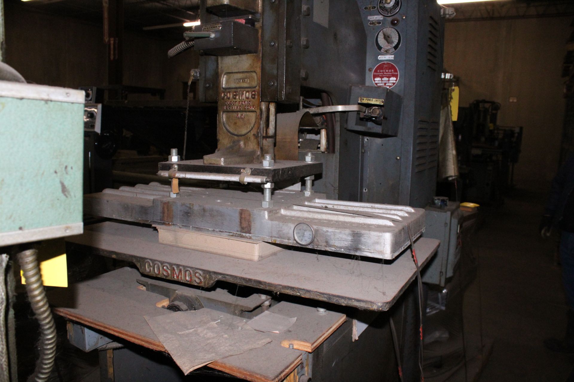 COSMOS MODEL 6000 HEAT SEALING PRESS, S/N 605 - Image 2 of 3