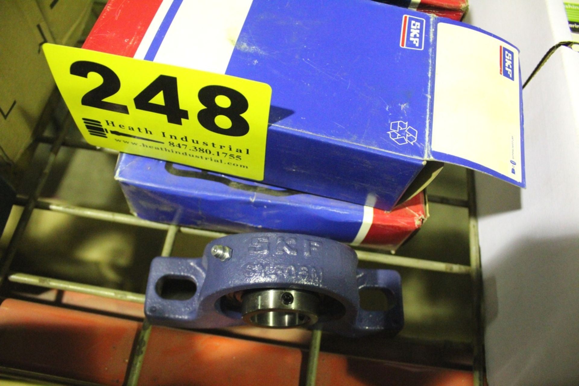 (4) SKF SY 30 TF PILLOW BLOCK BALL BEARING UNIT - TWO-BOLT BASE, 30 MM ID, ROUND BORE, CAST IRON, - Image 2 of 3