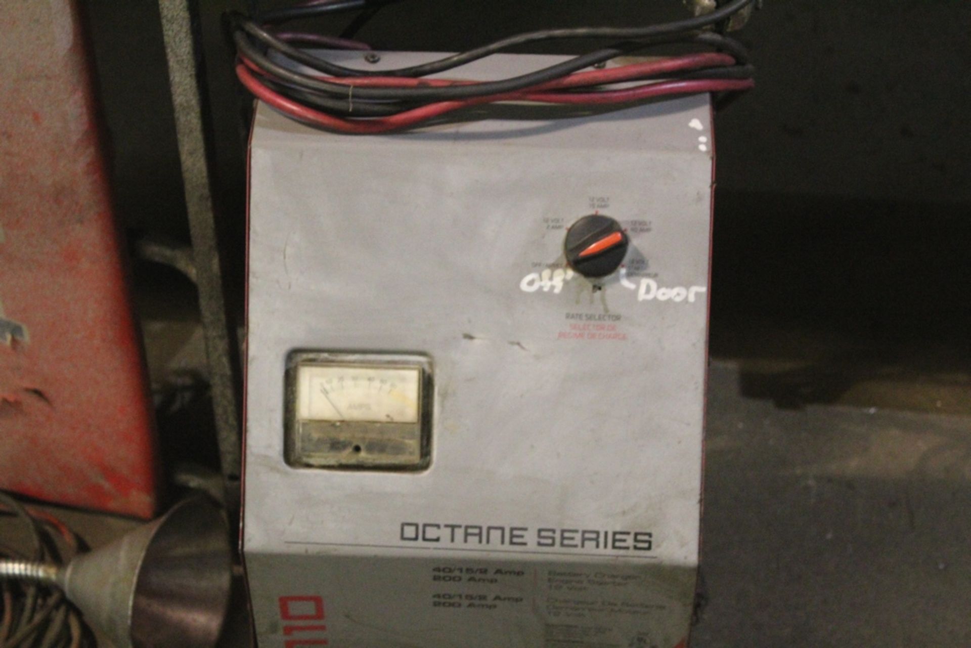 SOLAR OCTANE SERIES OS6110 BATTERY CHARGER - Image 2 of 2