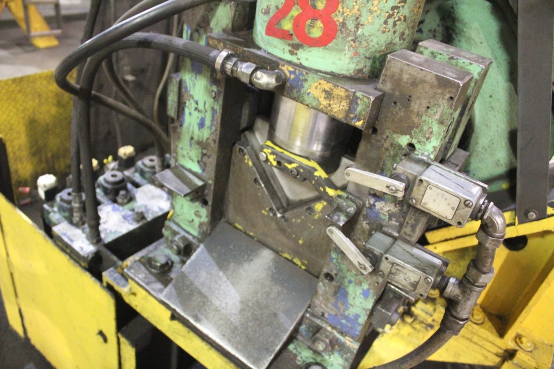FABRILINE CNC HYDRAULIC ANGLE PUNCH, APPROX. 60 TON, APPROX. 4”X4”X1/4” CAPACITY, INFEED & EXIT - Image 3 of 10