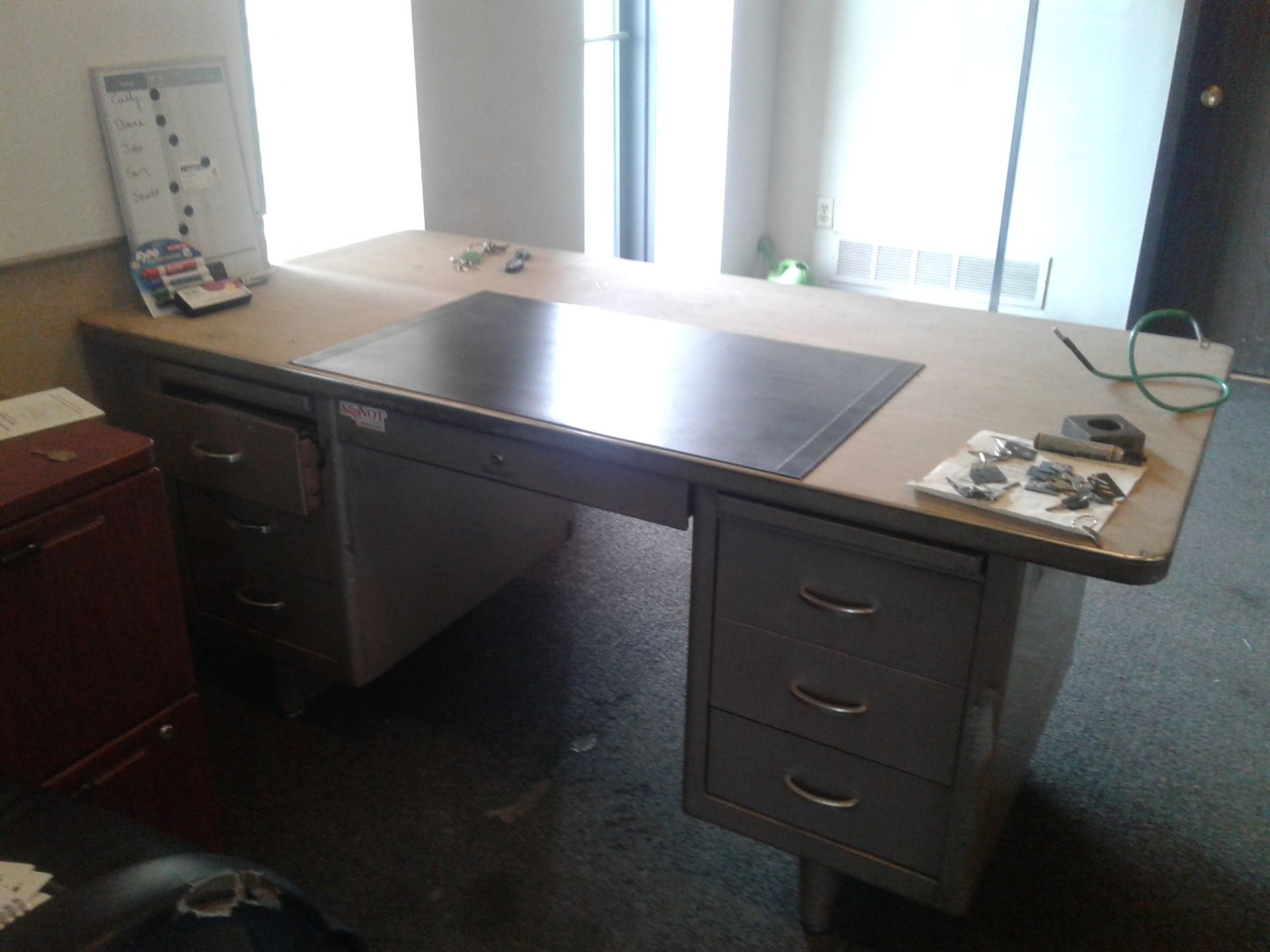 OFFICE DESK 70X36X29