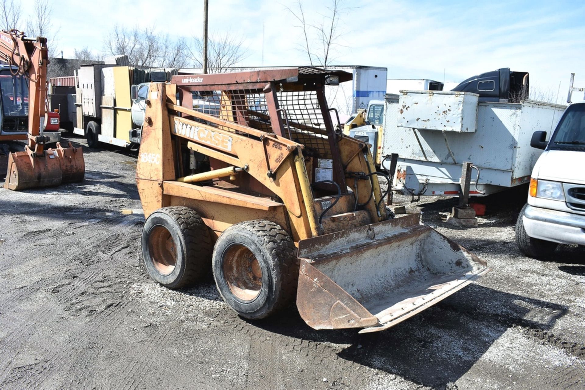 CASE 1845C SKID STEER LOADER S/N: JAF0068118 (1990) BUCKET, AUXILIARY HYDRAULICS, CANOPY, 12-16.5. - Image 11 of 17