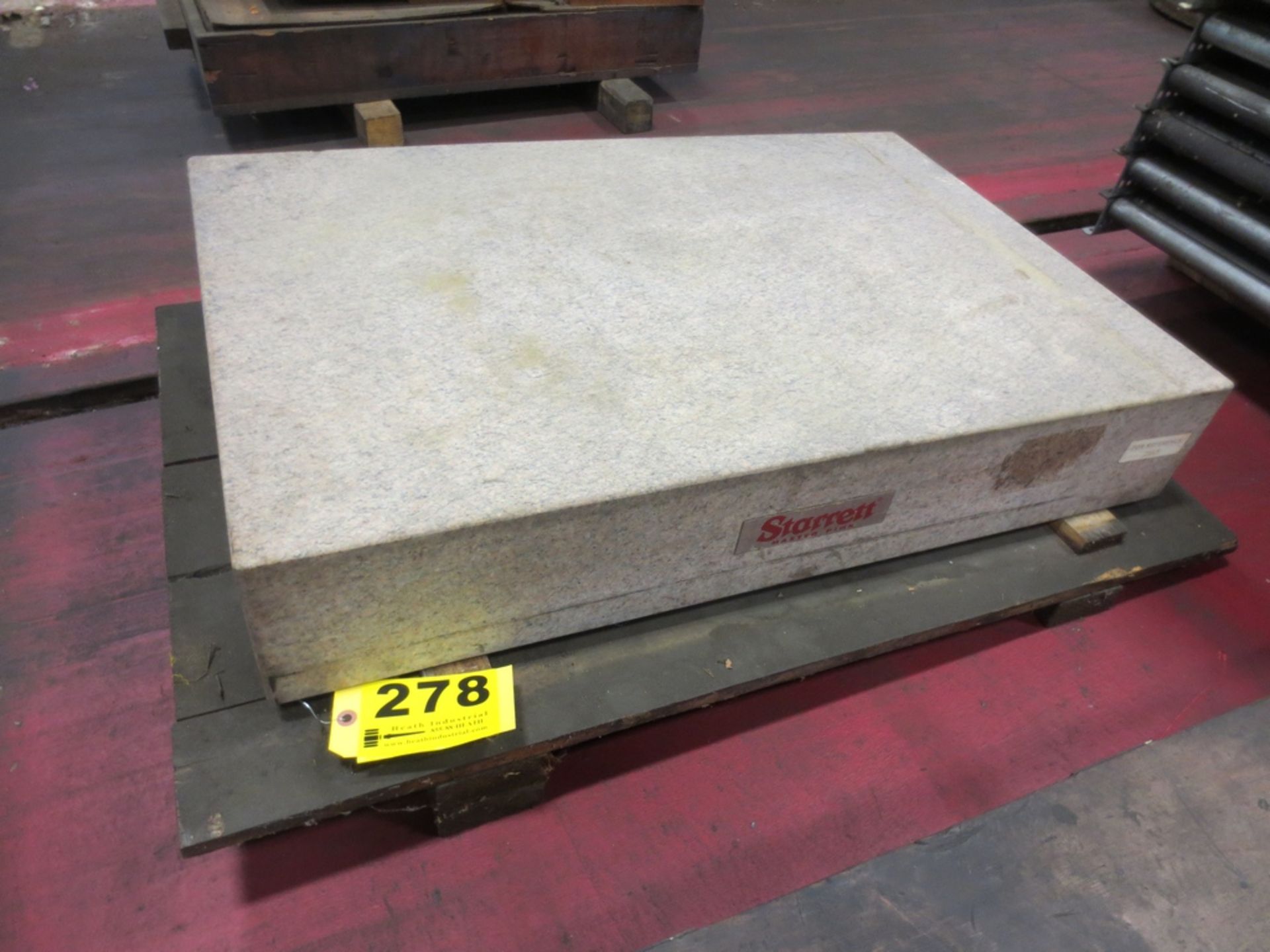 STARRETT 12" X 18" X 4" (APPROX) PINK GRANITE SURFACE PLATE