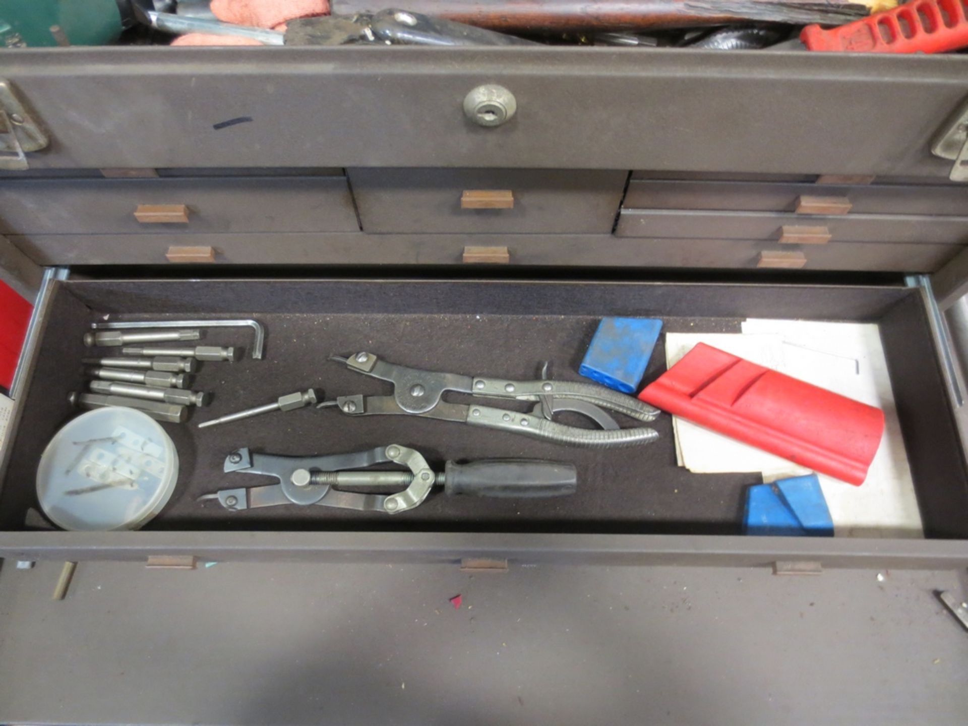 KENNEDY TOOL BOX WITH CONTENTS OF TOOLS, BOLTS, SCREWS, SEALS ETC. - Image 3 of 6