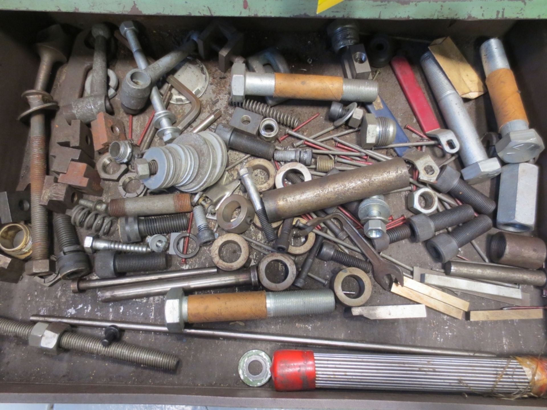 TOOL BOX WITH CONTENTS - Image 4 of 6