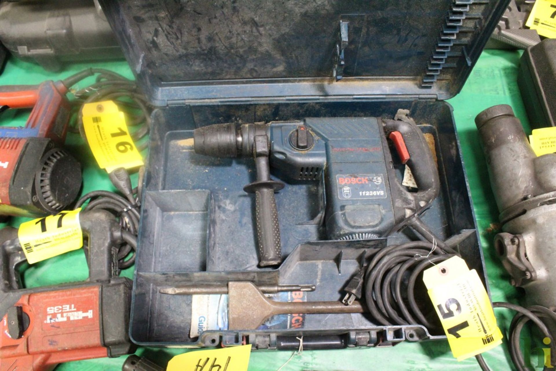 BOSCH MODEL 11236VS HAMMER DRILL IN CASE