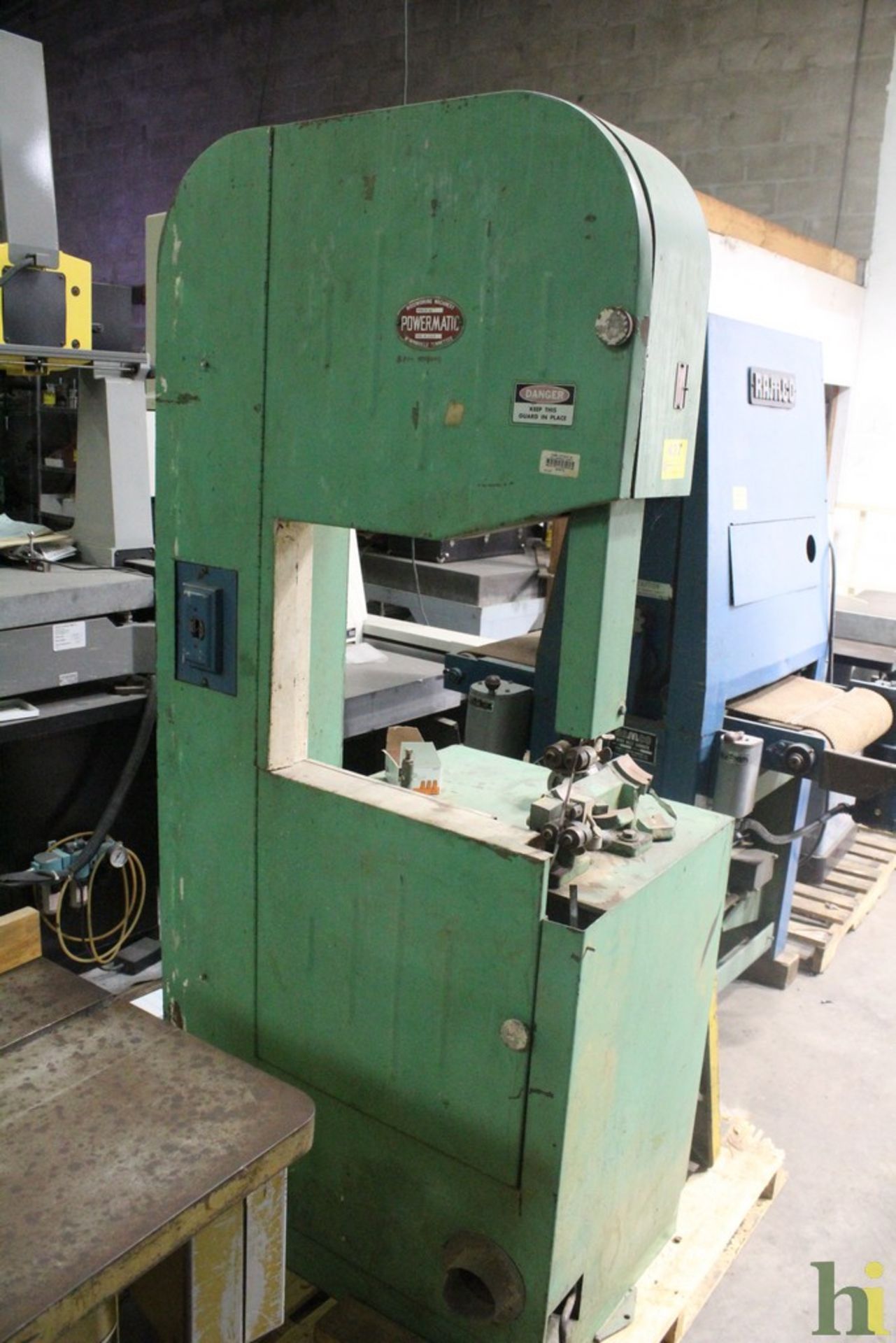 POWERMATIC MODEL 80 BANDSAW, S/N 1119, WITH 18" THROAT, 24" X 24" TABLE