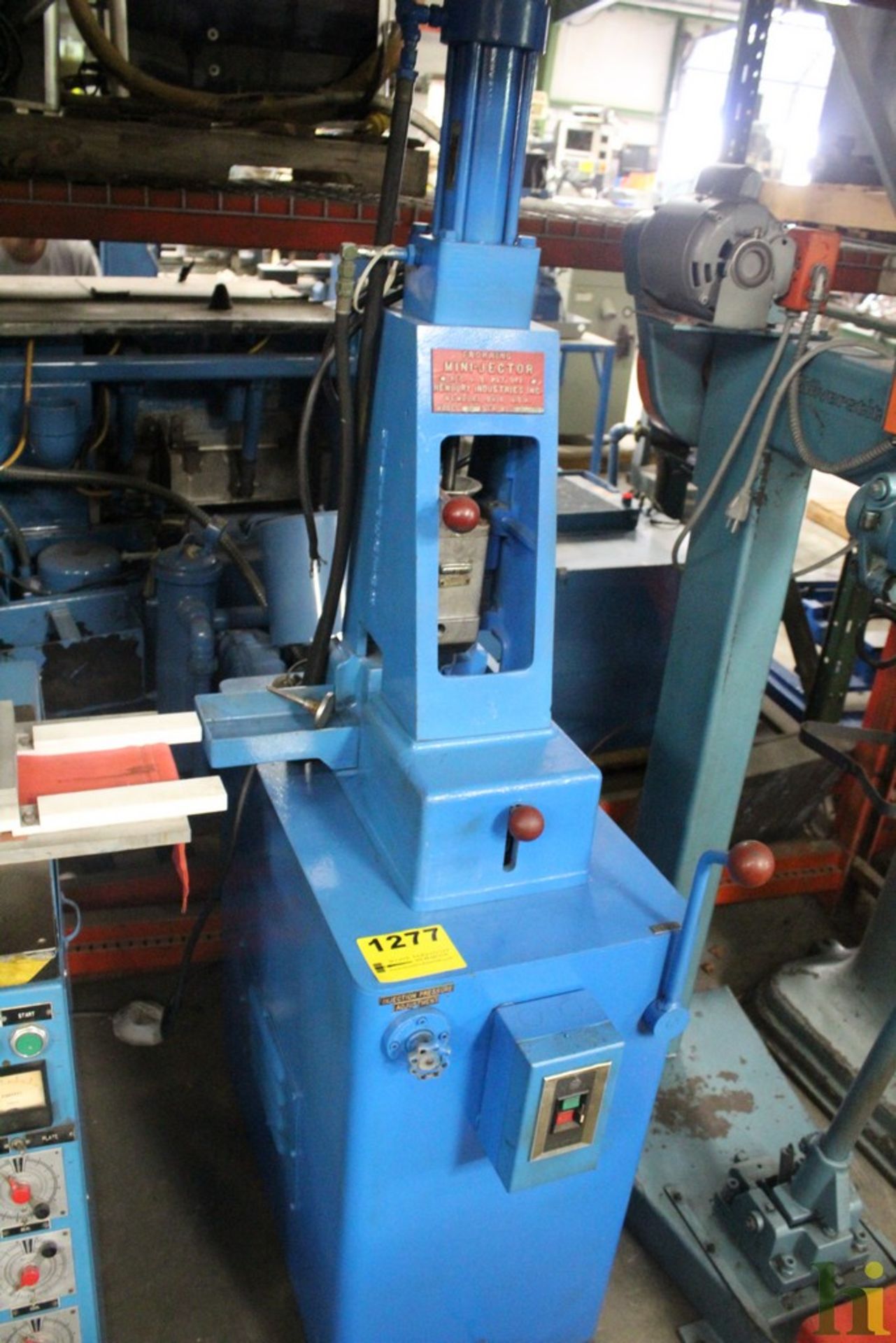 NEWBURY FROHRING MINI-JECTOR MODEL INJECTION MOLDING MACHINE