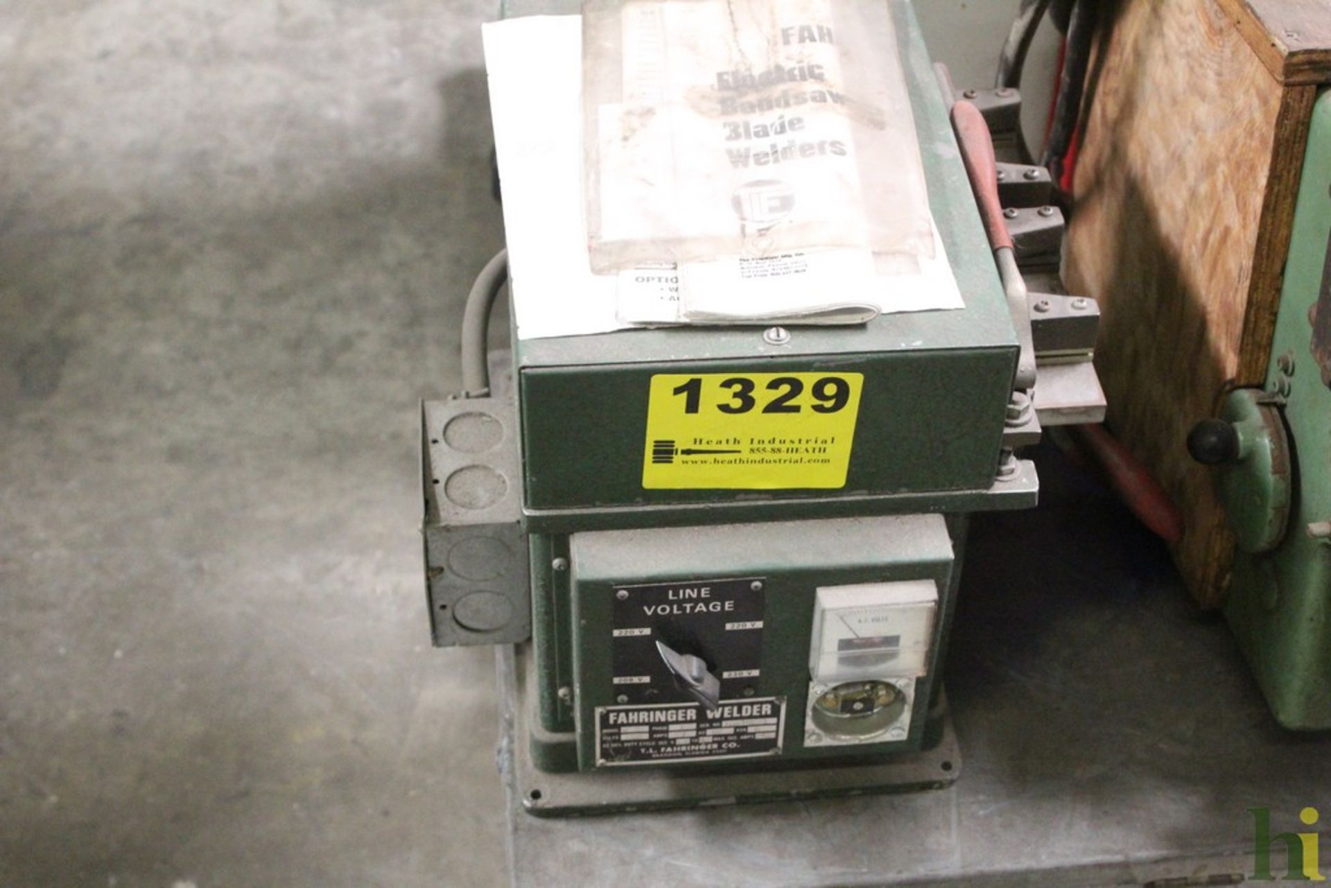 FAHRINGER MODEL W15 BAND SAW BLADE WELDER, S/N 10946C-1