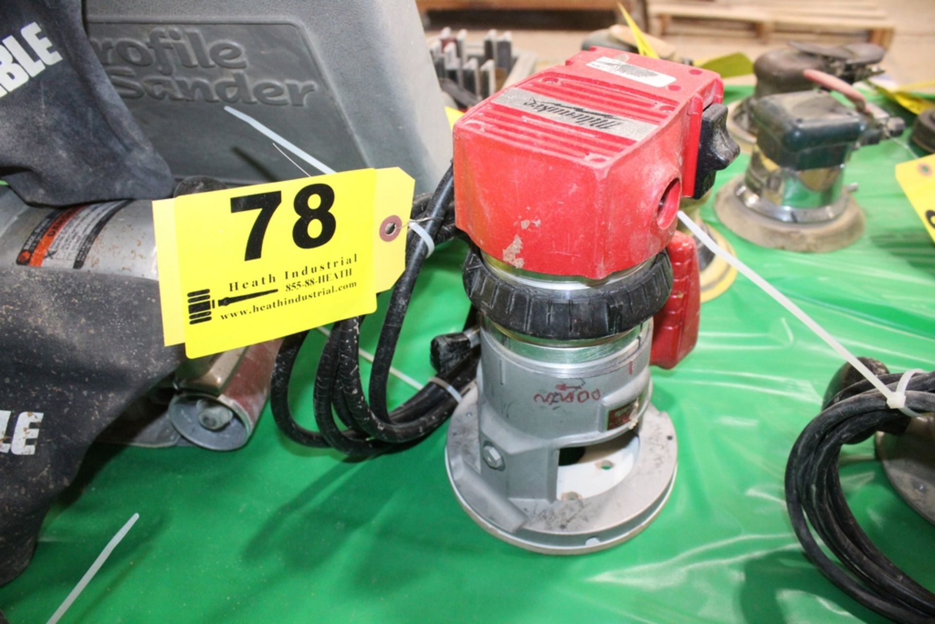 MILWAUKEE MODEL 5650 ROUTER MOTOR W/ ROUTER BASE