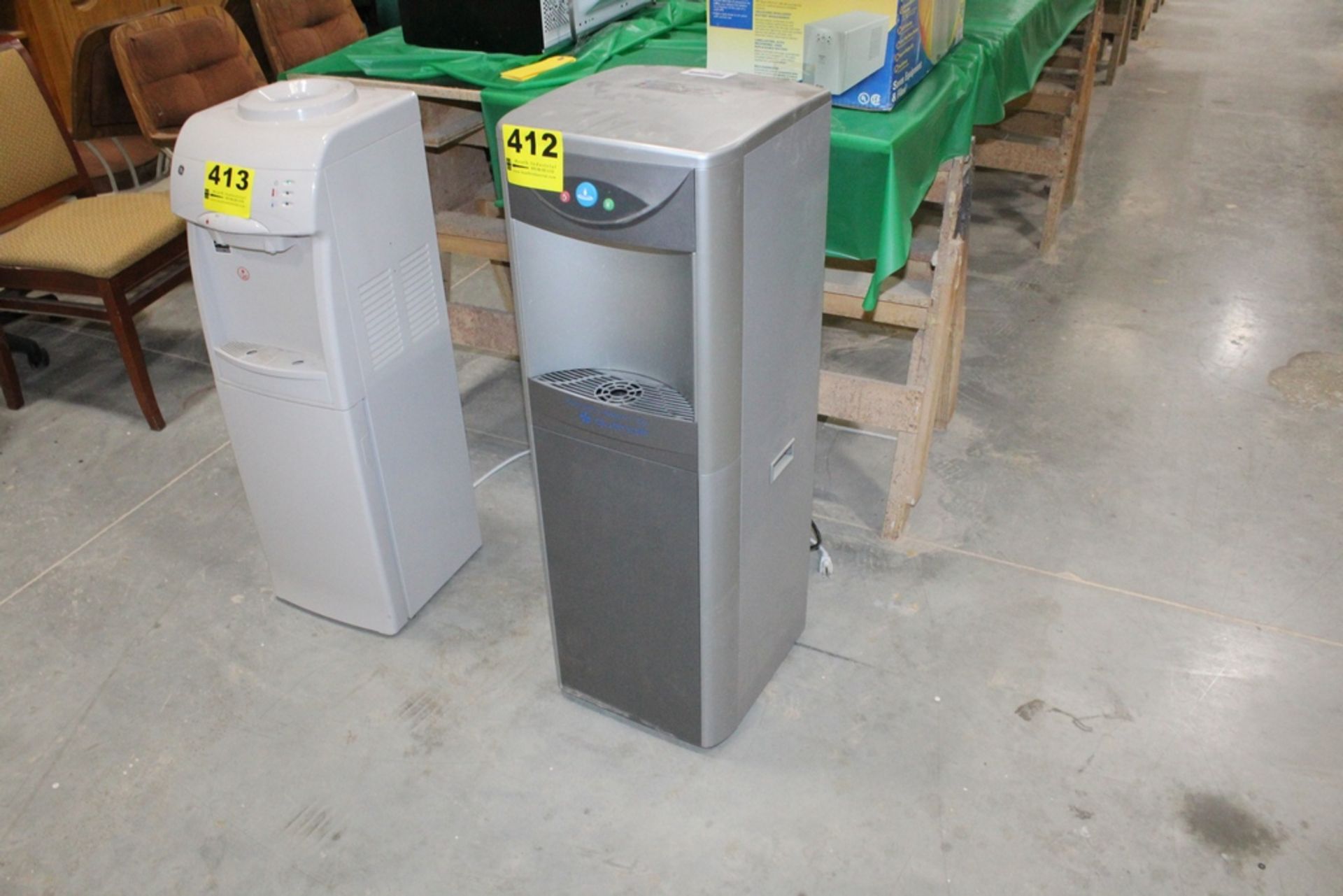 QUENCH X-STREAM WATER MODEL NO. F-5500-FS-HCA-UT-SI-MAC WATER DISPENSER