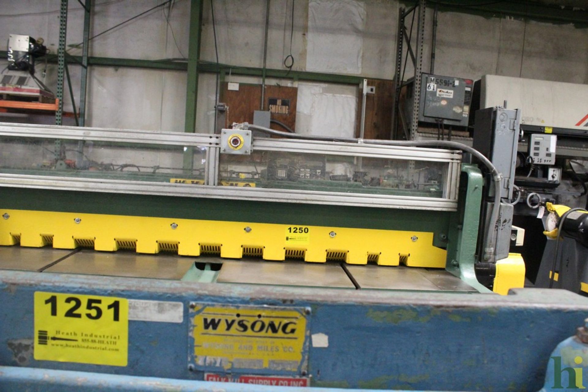 WYSONG 12 GAUGE X 52” MODEL 252 SHEAR, S/N P13-335 - Image 3 of 4