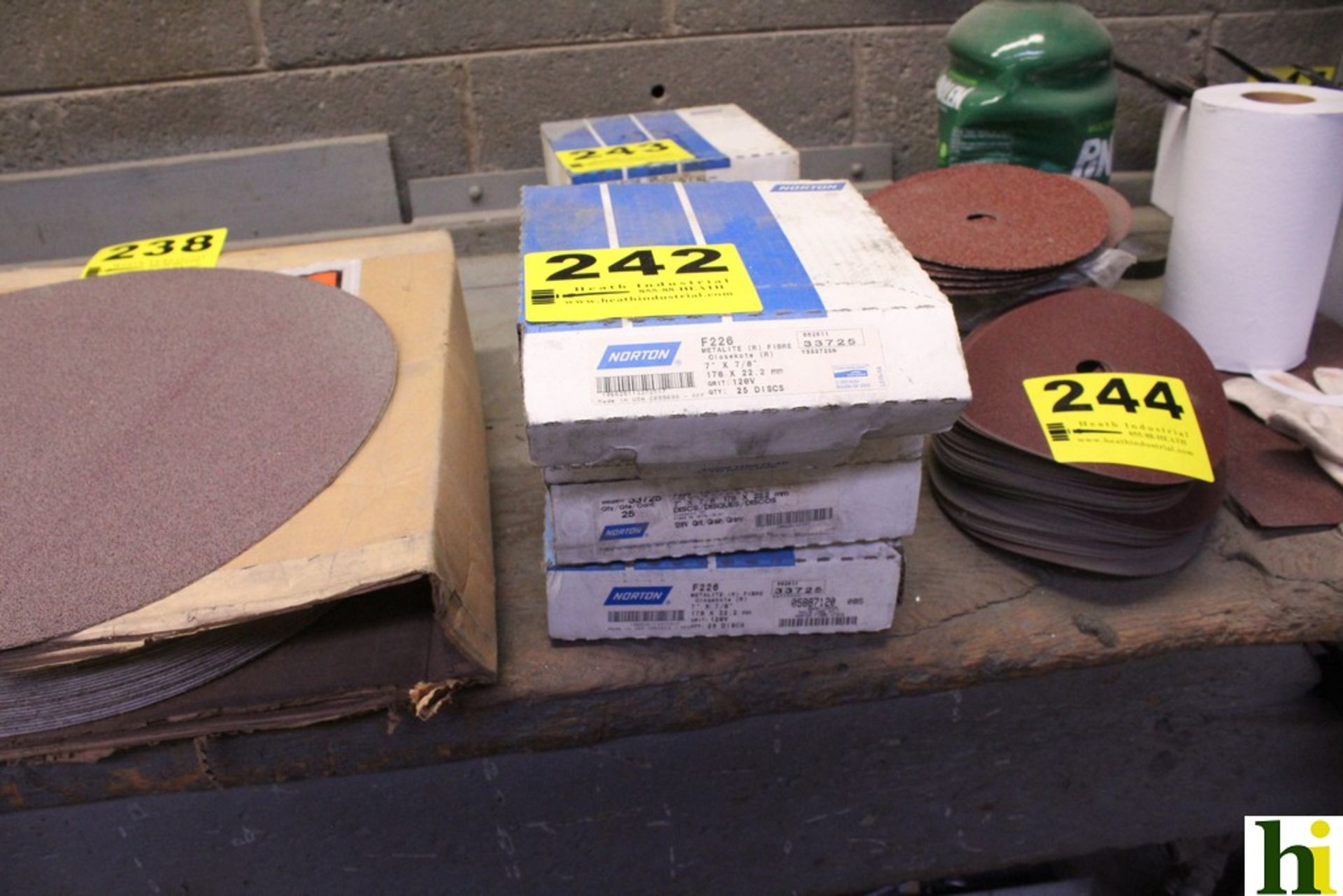 LOT - NORTON 7" X 7/8" SANDING DISCS, (4) BOXES