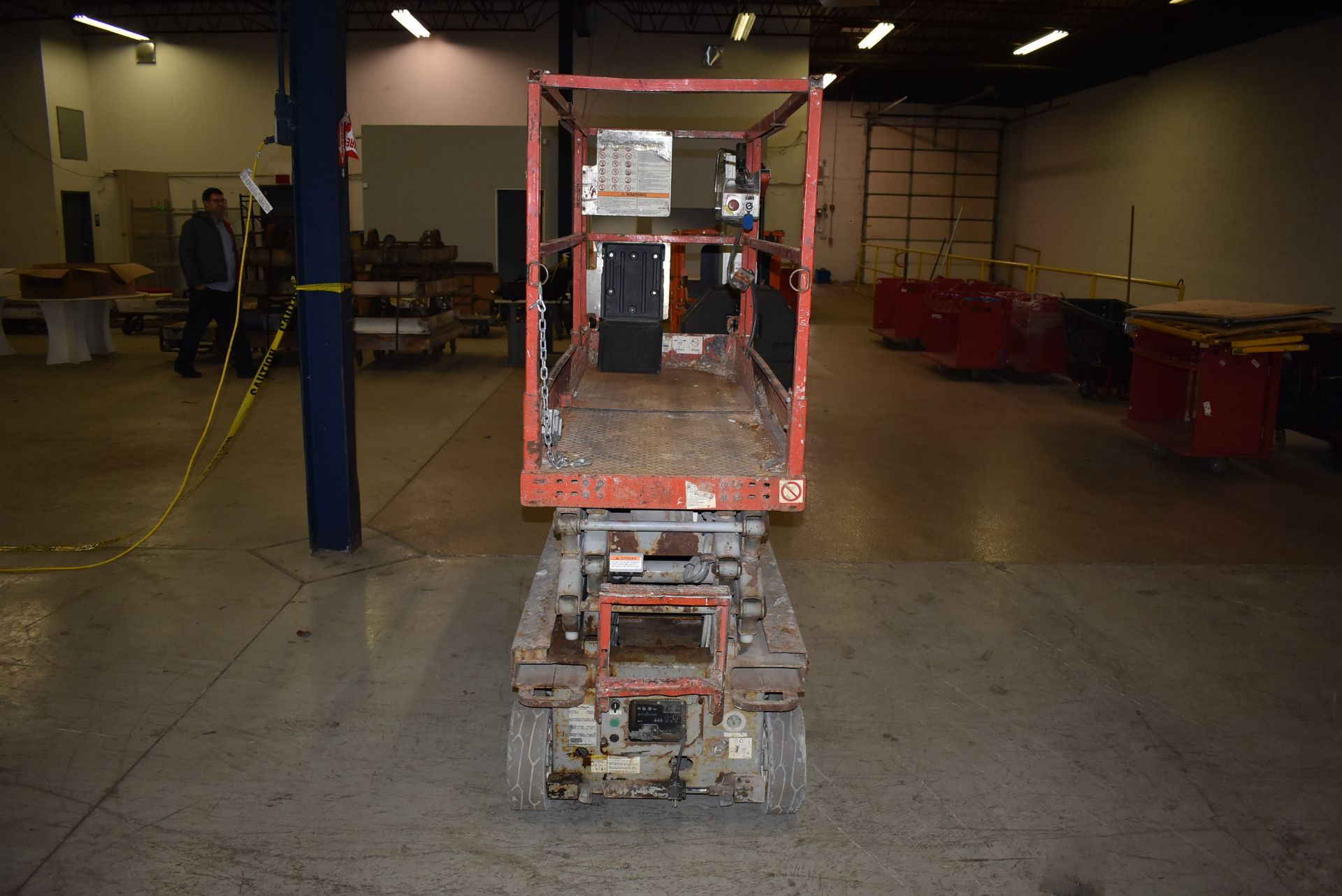 SKYJACK SJIII 3219 19 FT ELECTRIC SCISSOR LIFT S/N: 22002457, 550 LB PLATFORM CAPACITY, 25 FT - Image 4 of 13