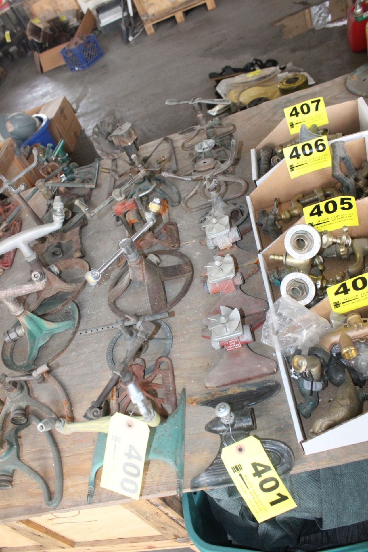 LOT: (8) ASSORTED SPRINKLERS