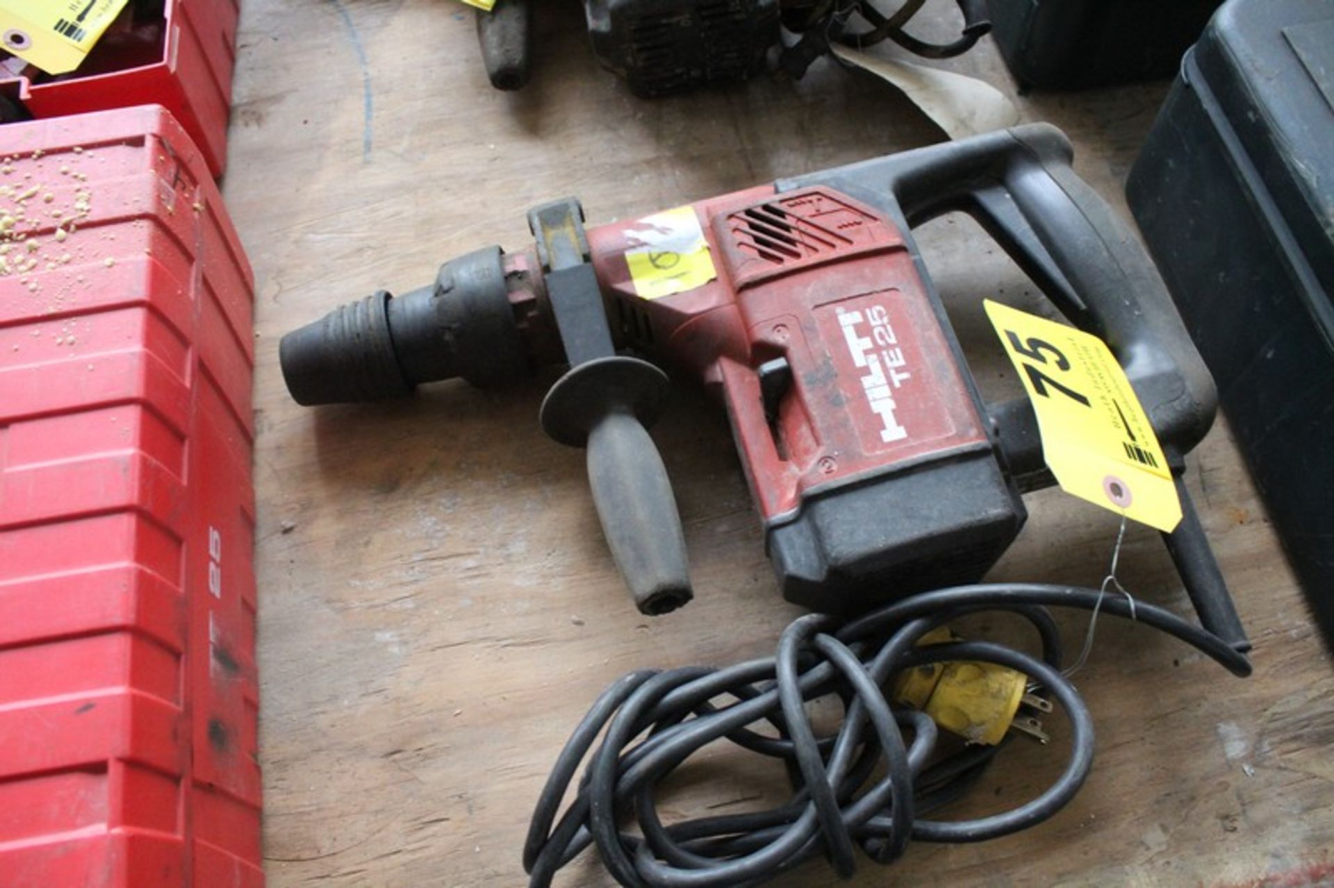 HILTI MODEL TE25 HAMMER DRILL