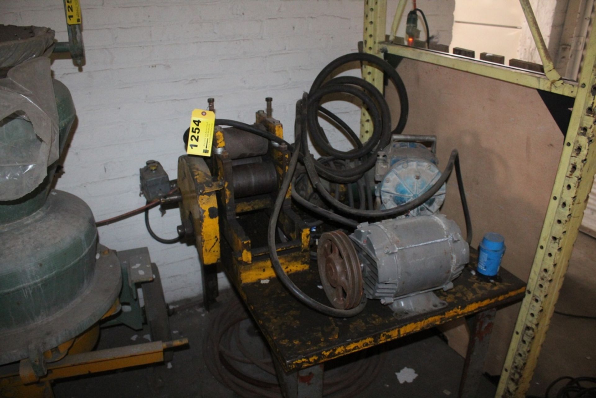 THREE ROLL ELECTRIC STRAIGHTENER, SKID MOUNTED