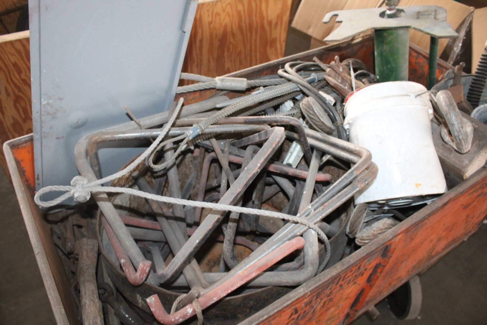 LOT: ASSORTED CABLE & BRACKETS IN CART - Image 2 of 2
