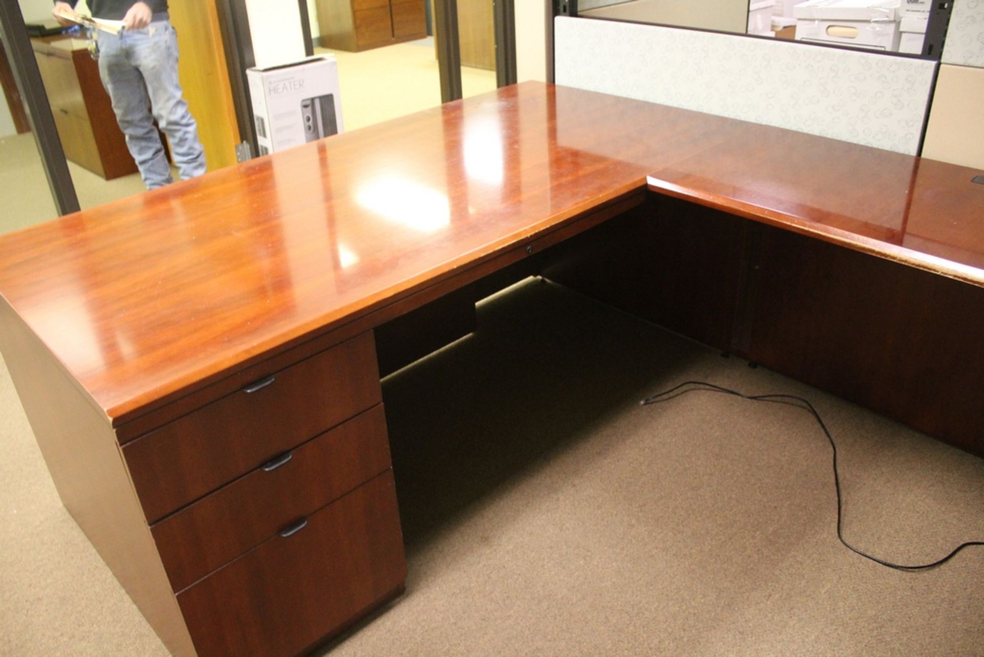 OFS U-SHAPED OFFICE DESK, 106" X 72" - Image 2 of 4