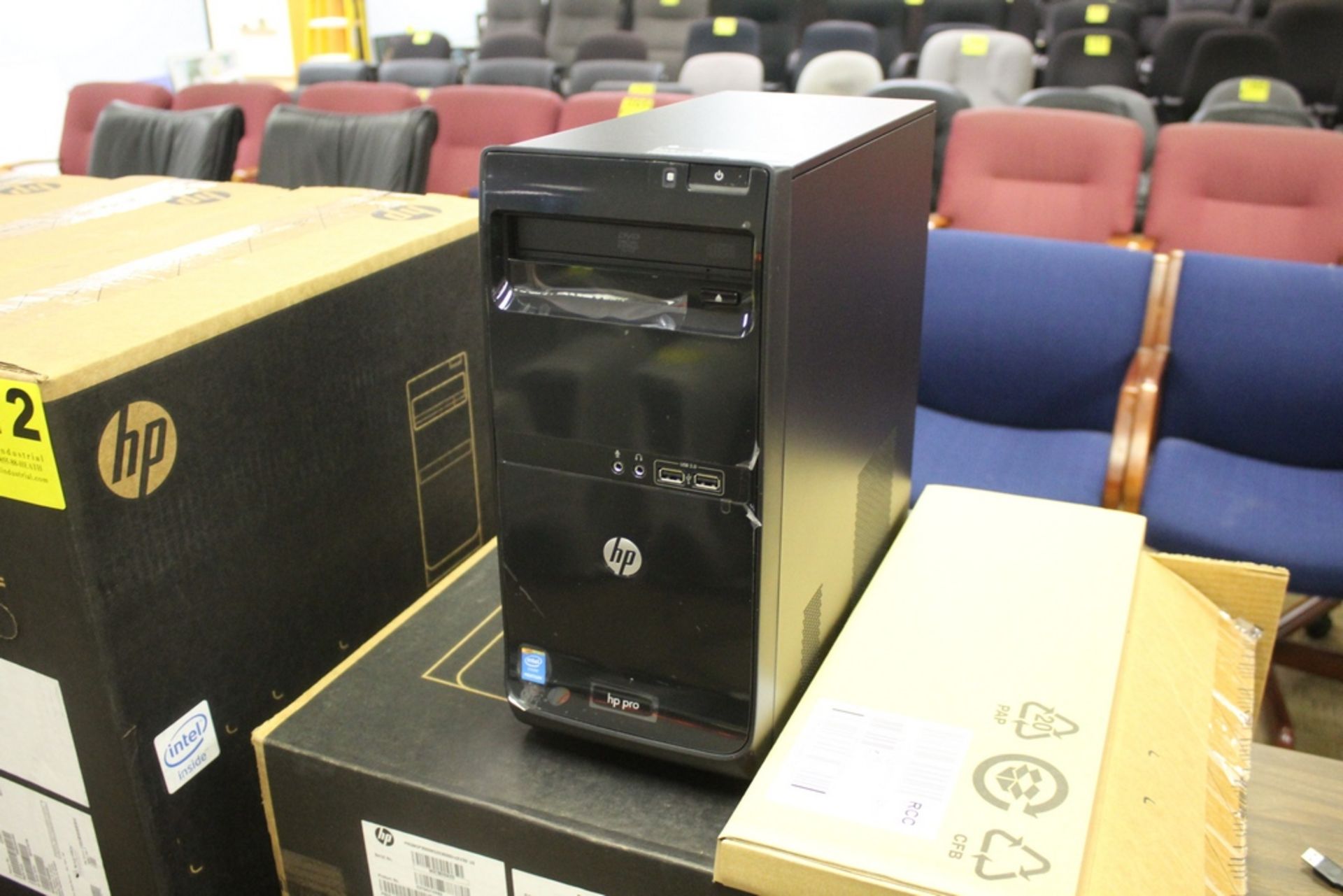 HP Desktop PC 3500 E3T54UT#ABA Pentium Dual Core G2030 (3.00 GHz) 2 GB DDR3 500 GB HDD Intel HD