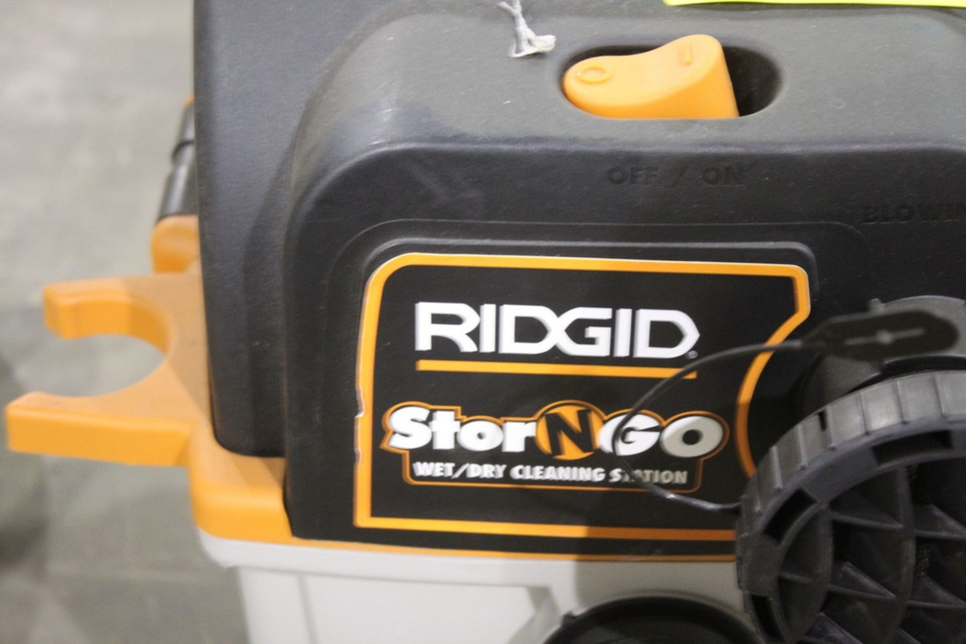 RIDGID STOR-NO-GO WET DRY CLEANING STATION - Image 2 of 2