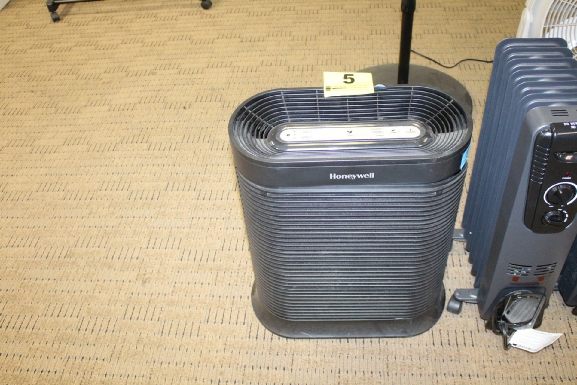 HONEYWELL MODEL HA300BHD AIR PURIFIER