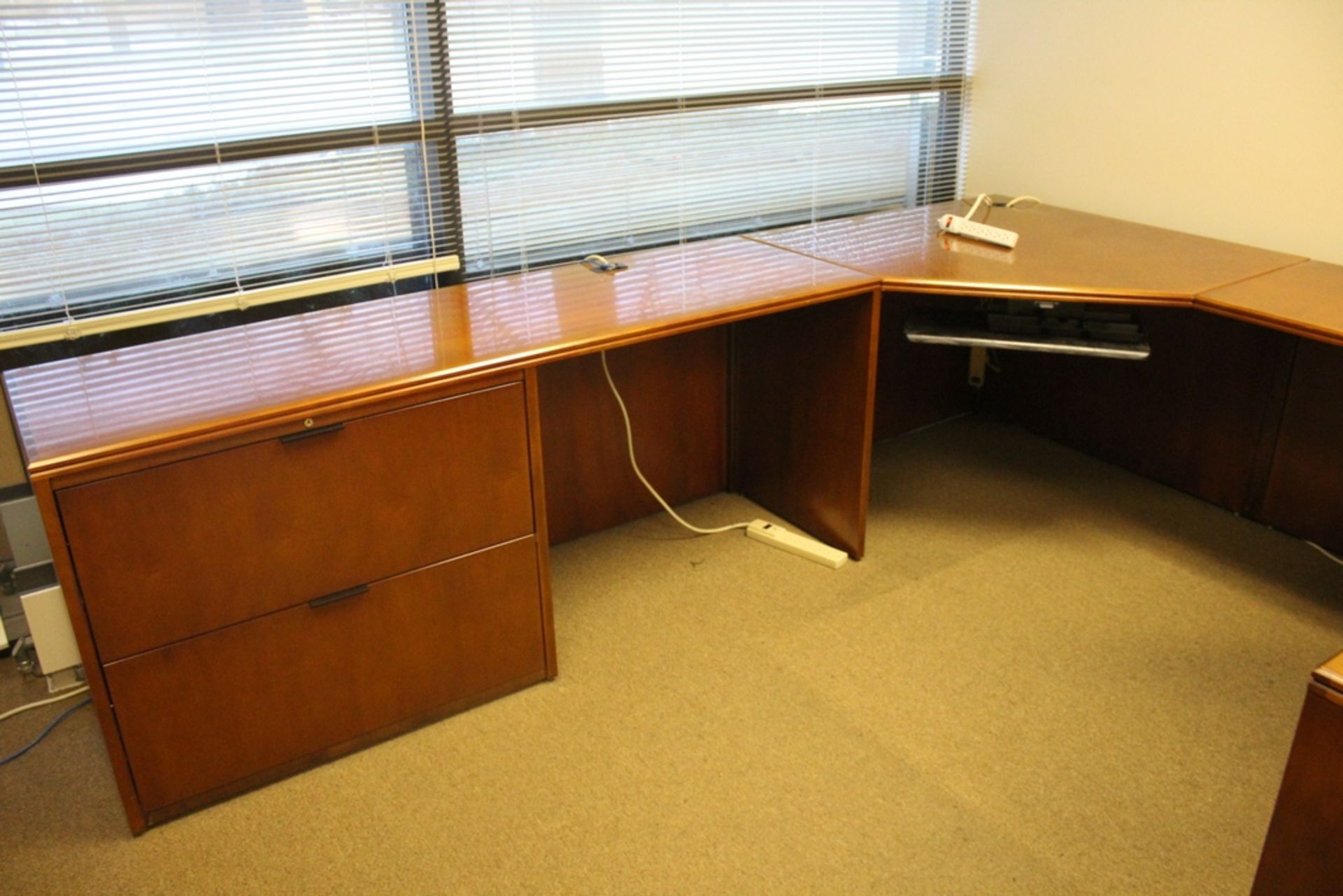 U-SHAPED OFFICE DESK, 114" X 72" WITH CREDENZA - Image 3 of 5