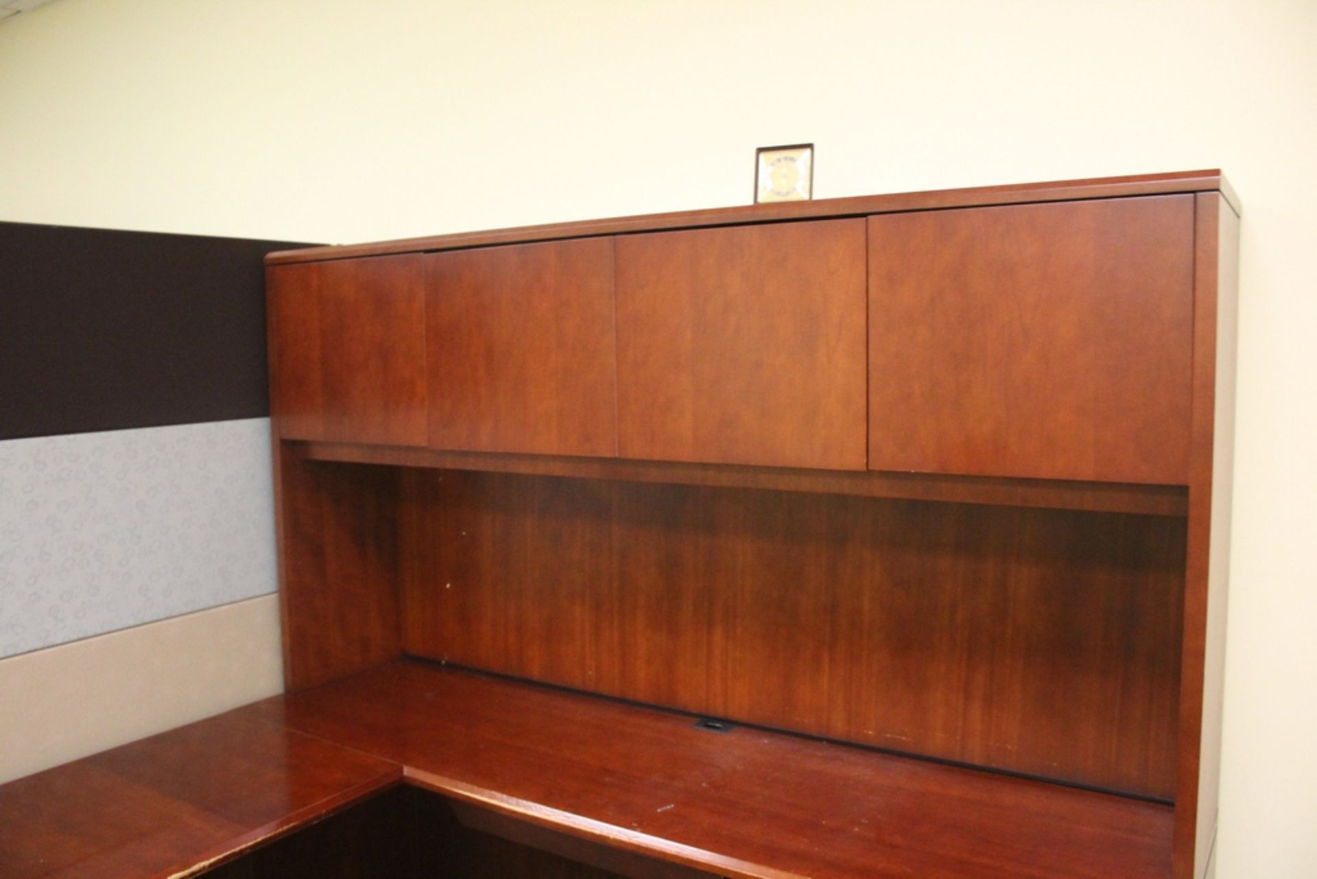 OFS U-SHAPED OFFICE DESK, 106" X 72" - Image 4 of 4