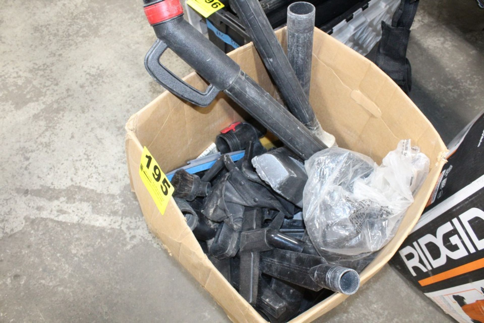 LARGE ASSORTMENT OF VACUUM HOSE HEADS IN BOX