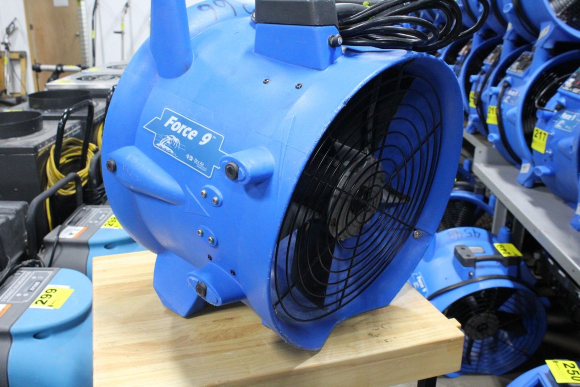 DRY AIR TECHNOLOGY FORCE 9 STACKABLE AIR MOVER - Image 3 of 3