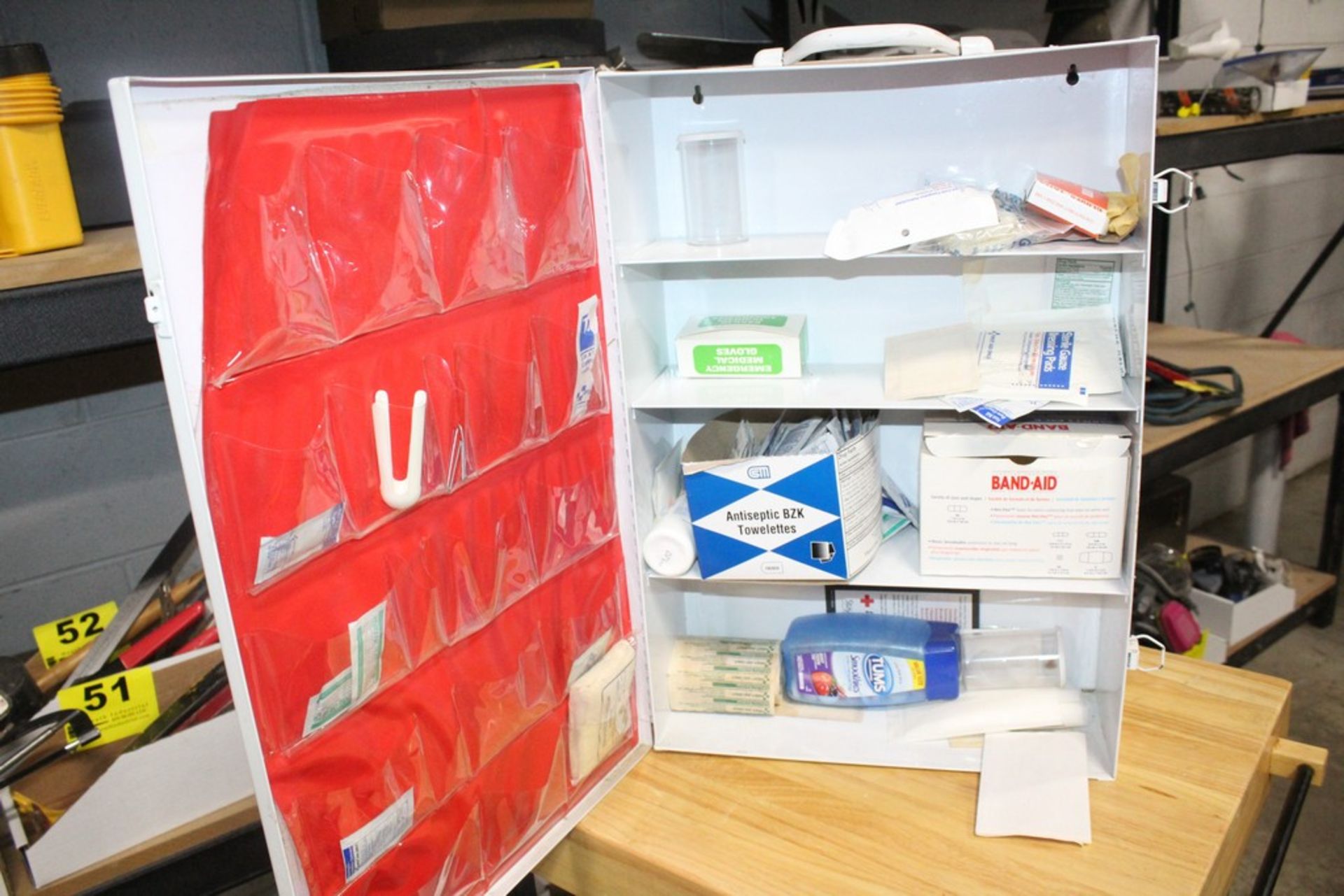 AMERICAN FIRST AID WALL MOUNTED FIRST AID KIT - Image 2 of 2
