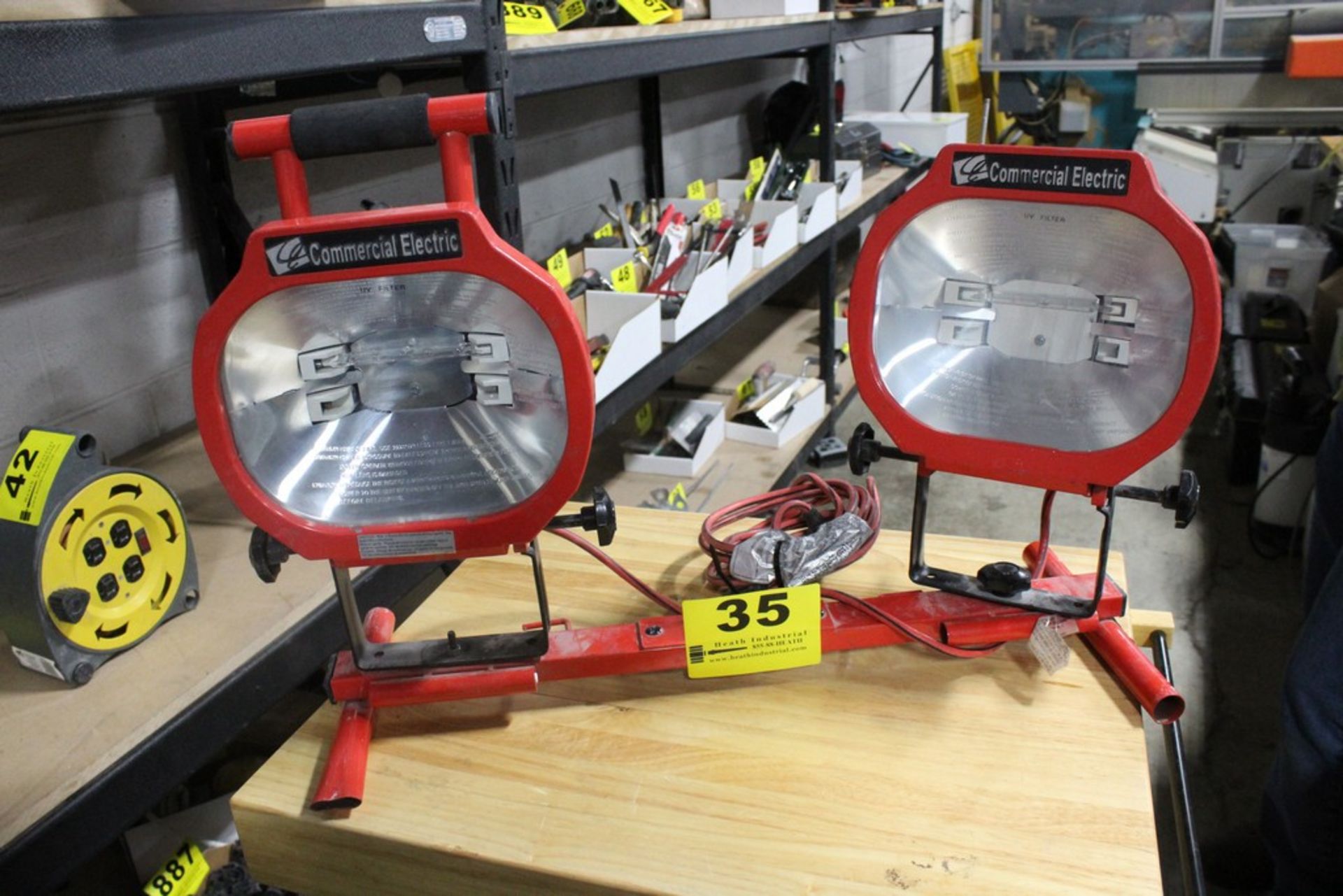 COMMERCIAL ELECTRIC MOUNTED WORK LIGHTS